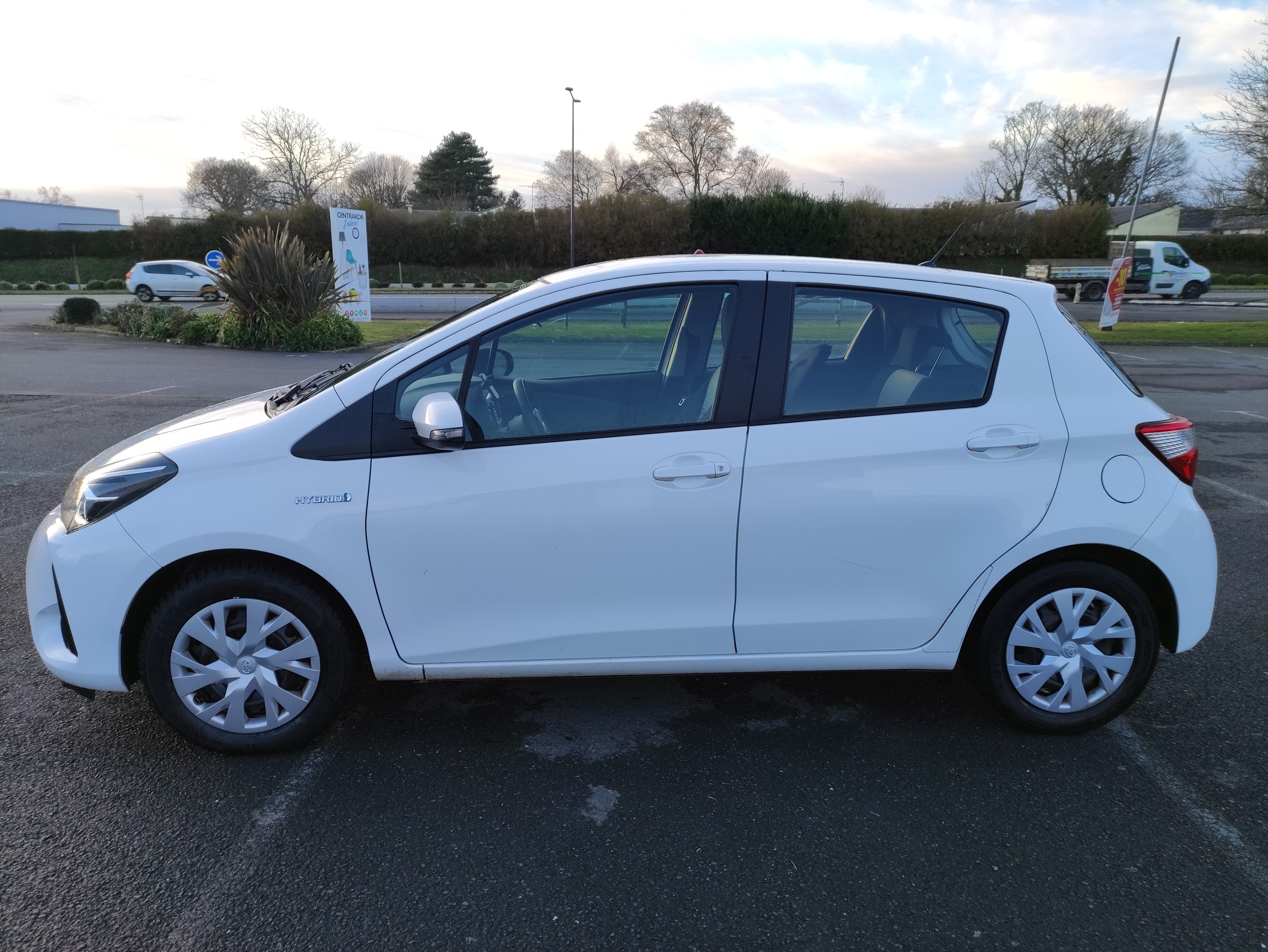 Toyota Yaris Hybride avec Climatisation