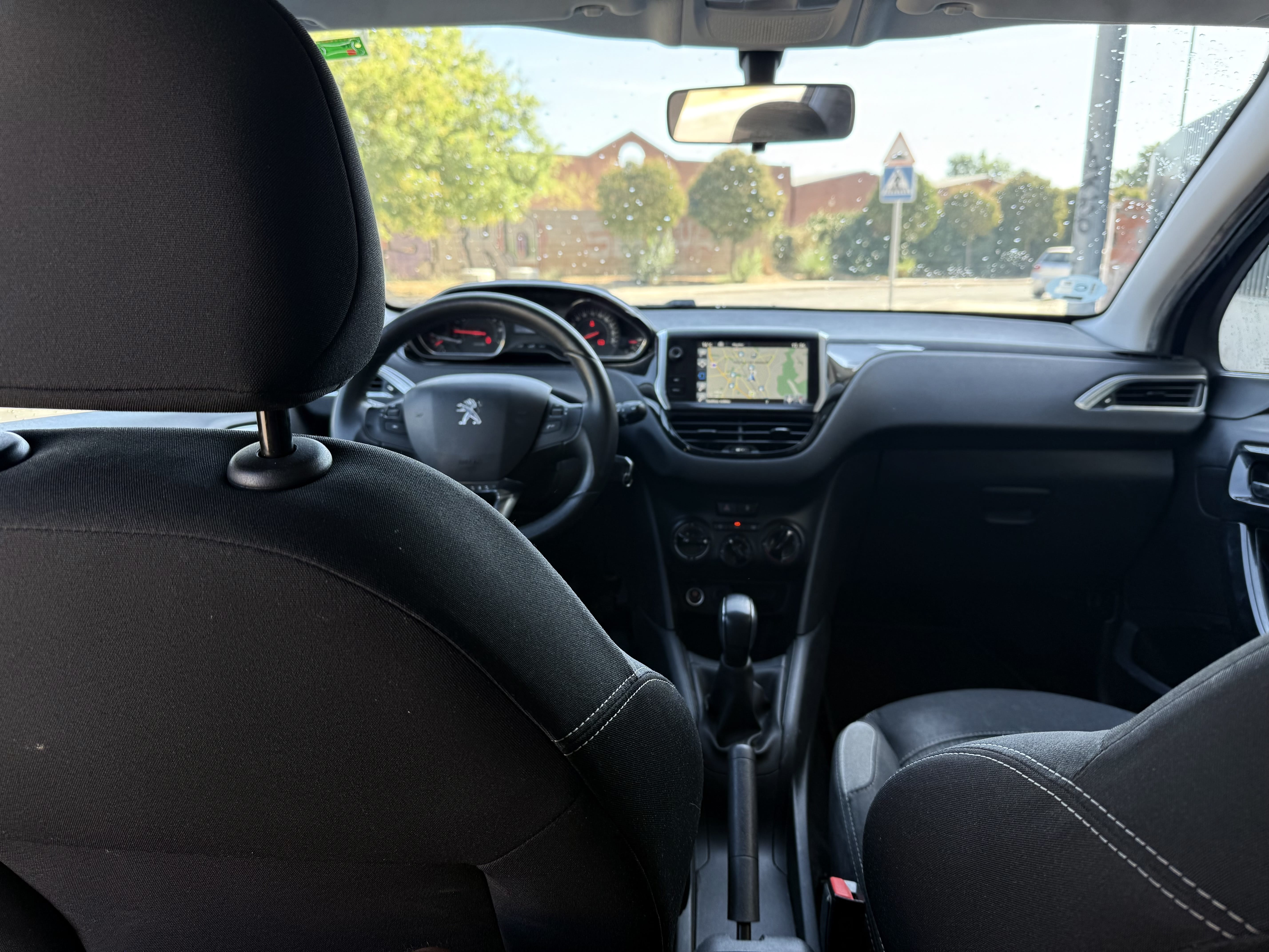 Peugeot 208 con Control de velocidad