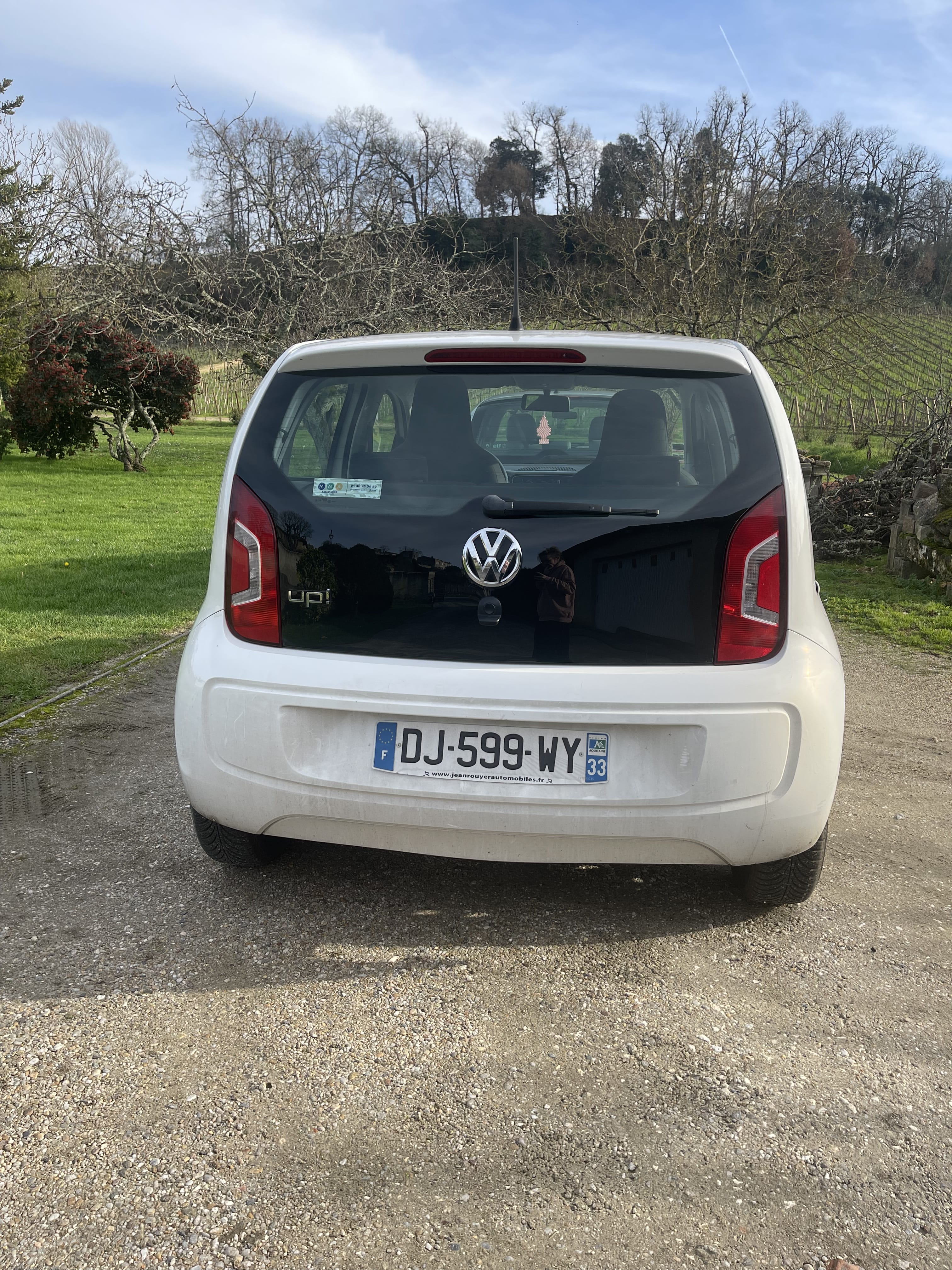 Volkswagen Up! with Audio / iPod input