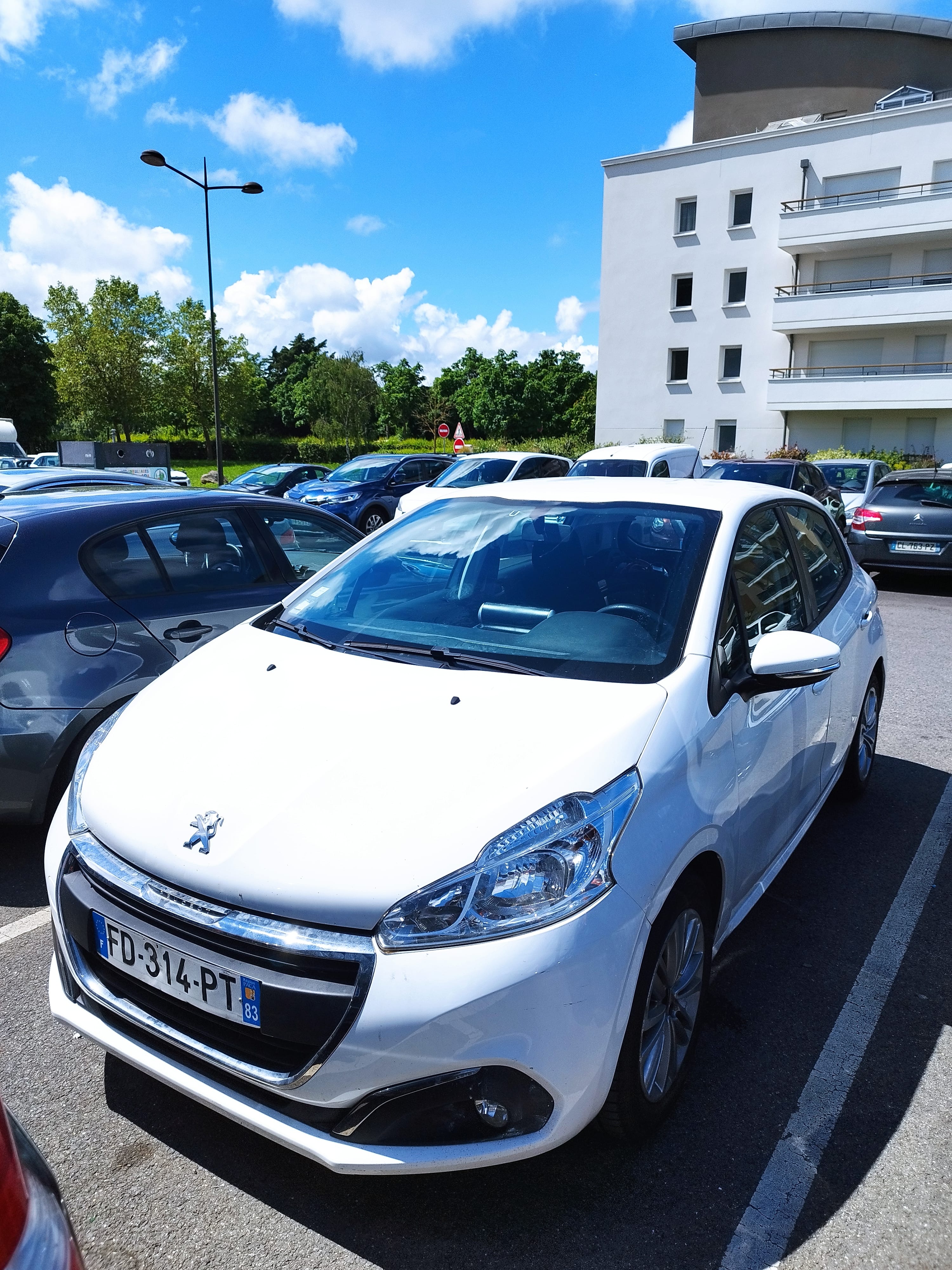 Peugeot 208 Société, 2019, Diesel