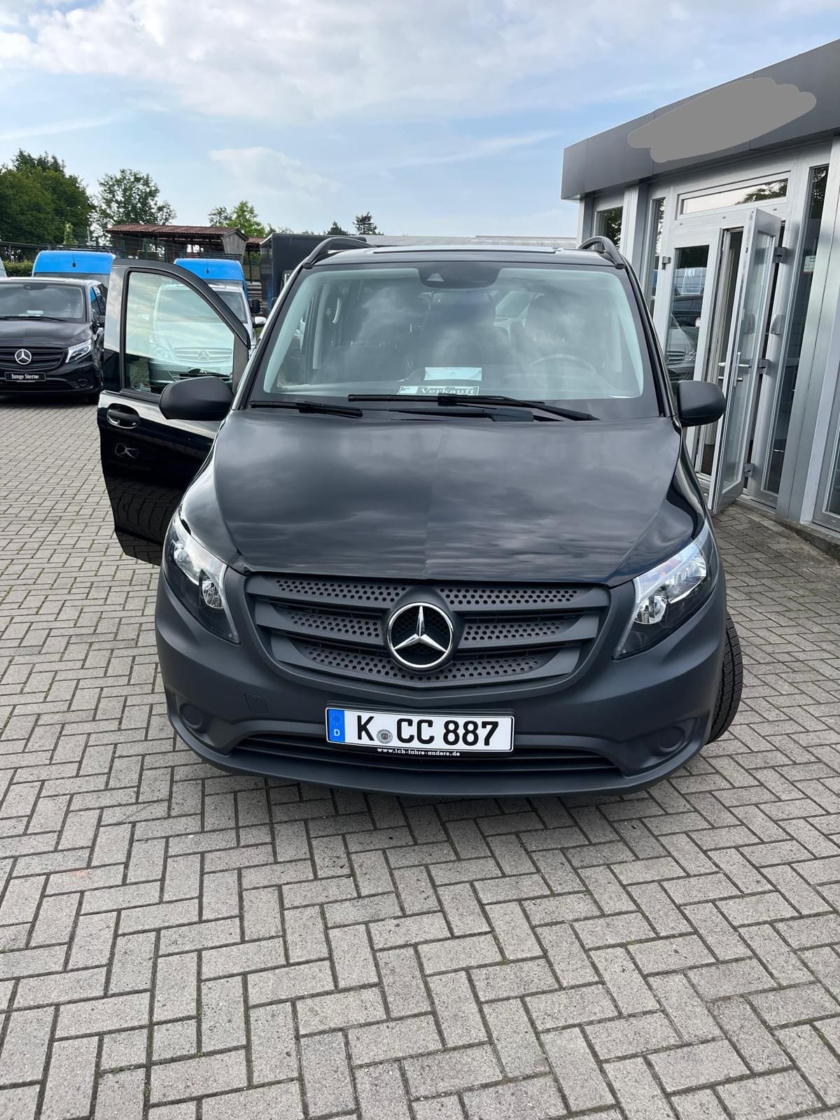 Mercedes-Benz Vito Top gepflegter 8 Sitzer (9 Sitzer auf Anfrage) mit Kindersitz