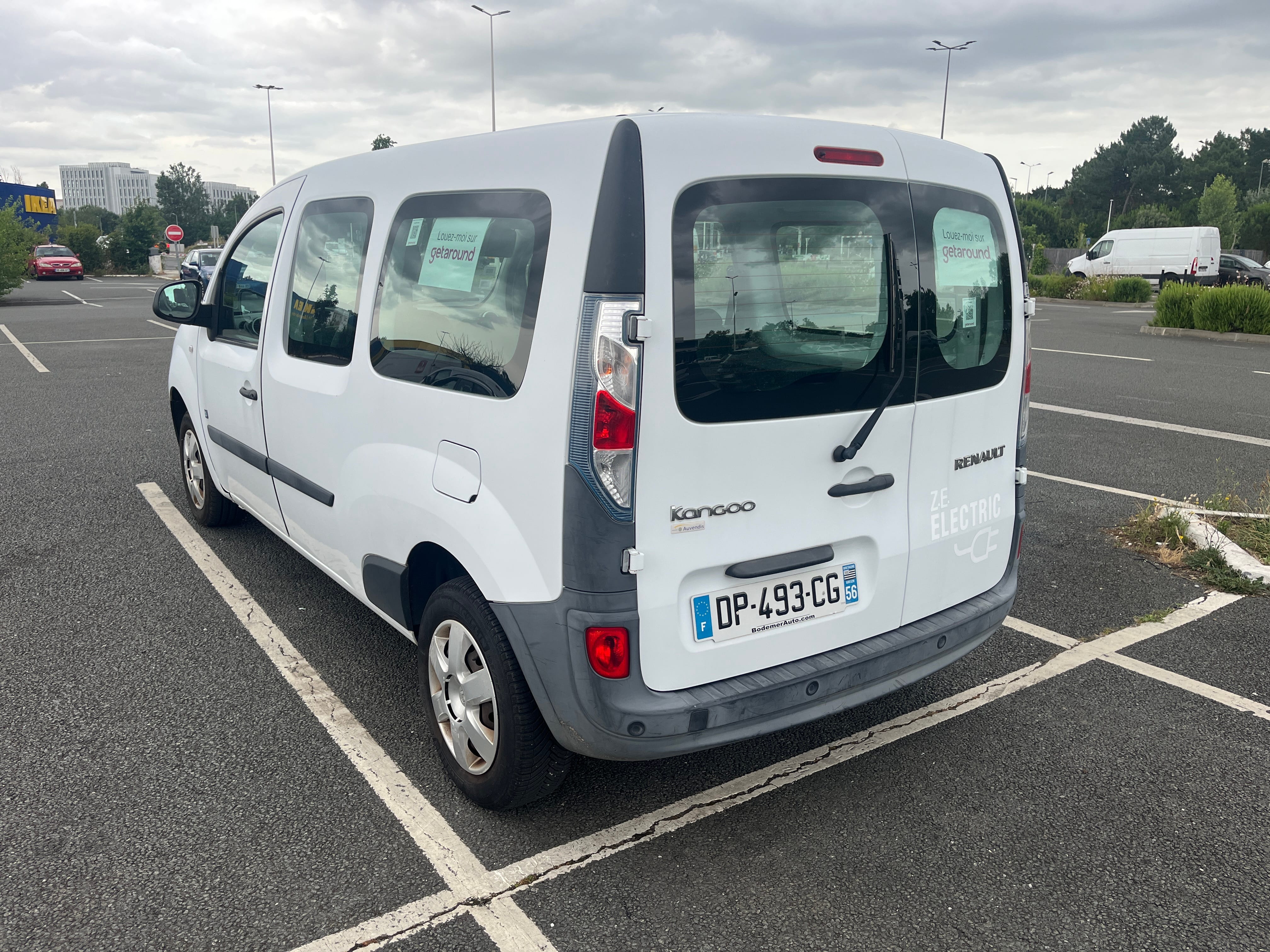 Renault Kangoo ZE Cabine approfondie mit USB-Ladeanschlüsse