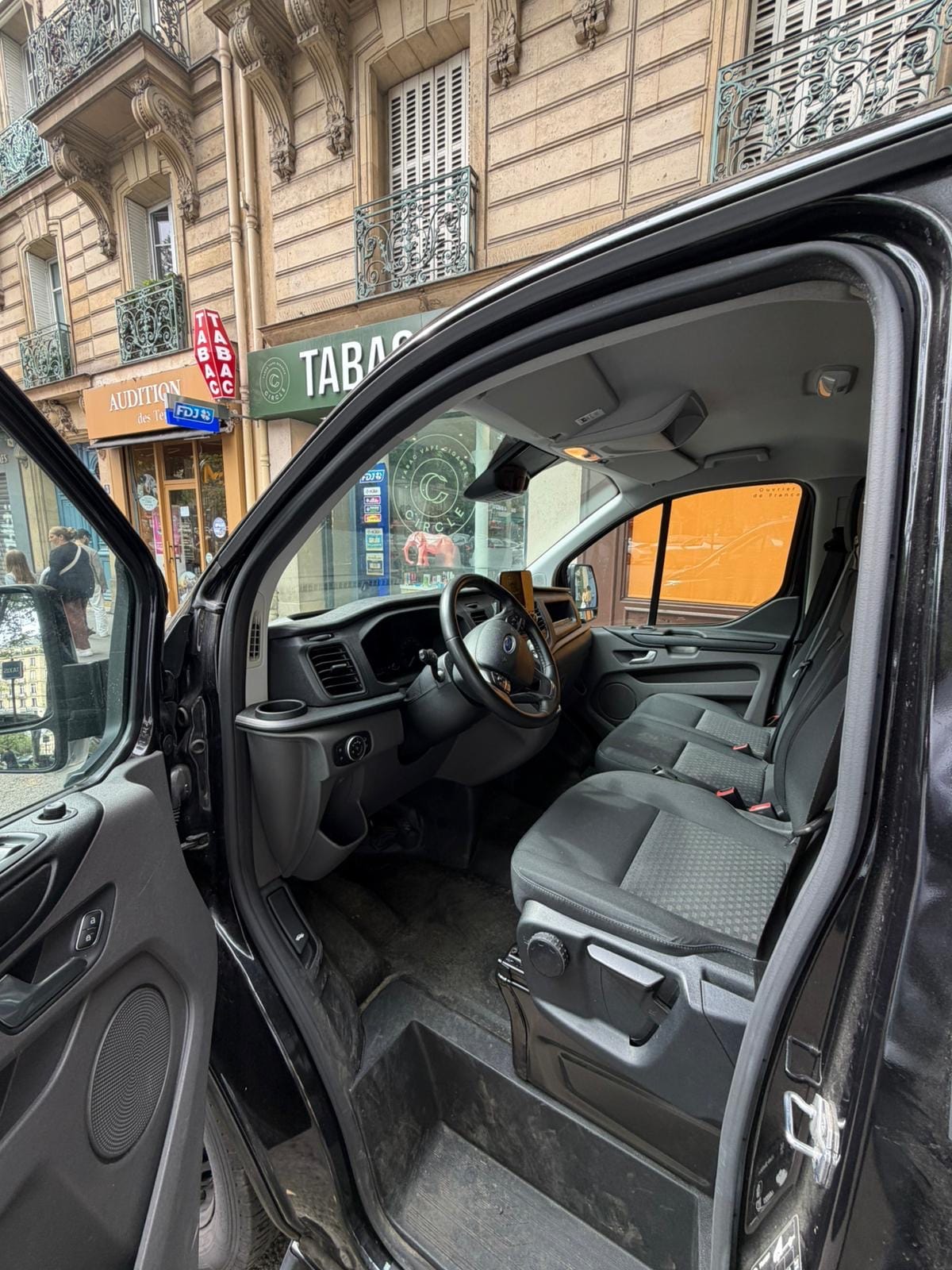 Ford Transit Custom Fourgon avec GPS
