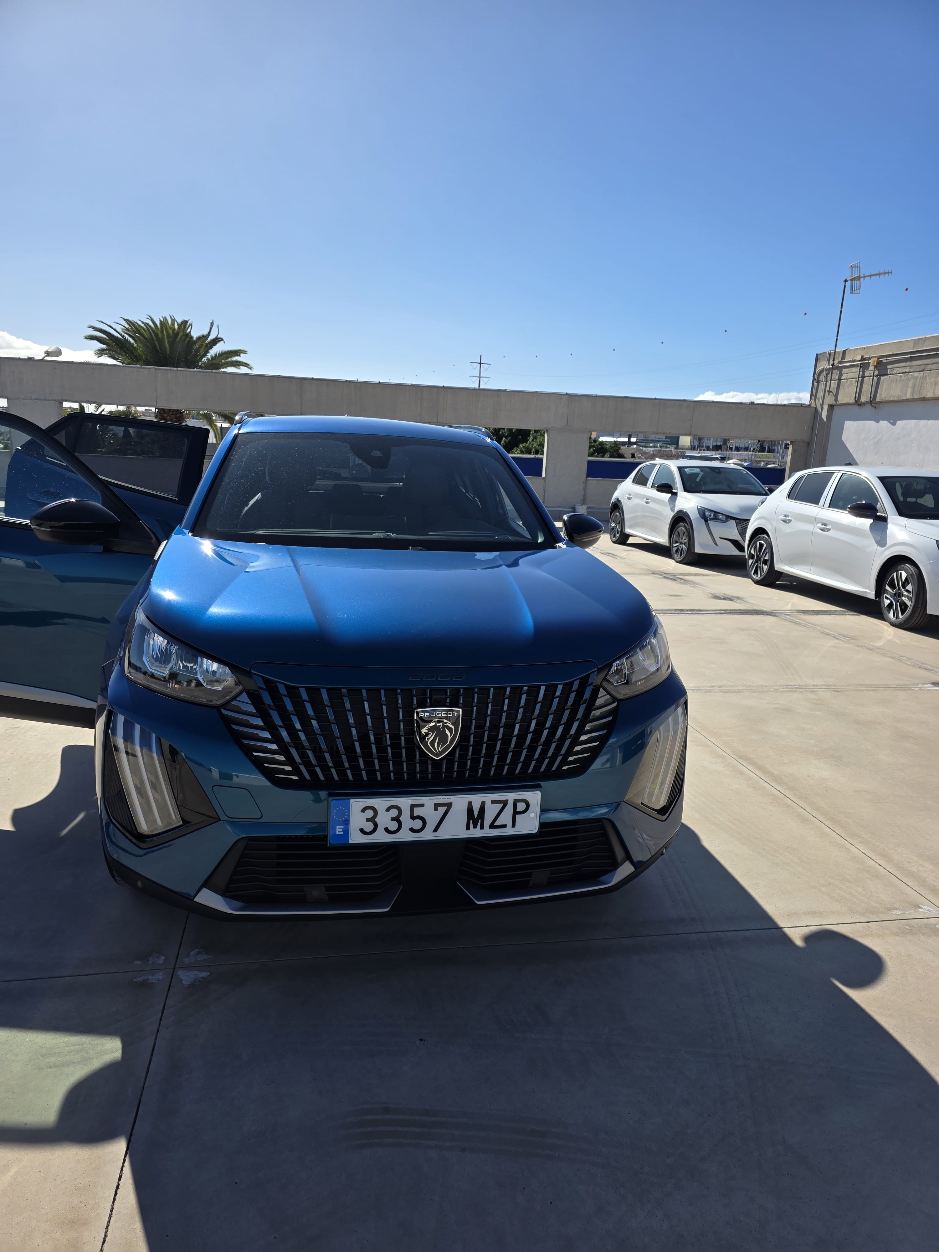 Peugeot 2008 with Apple CarPlay