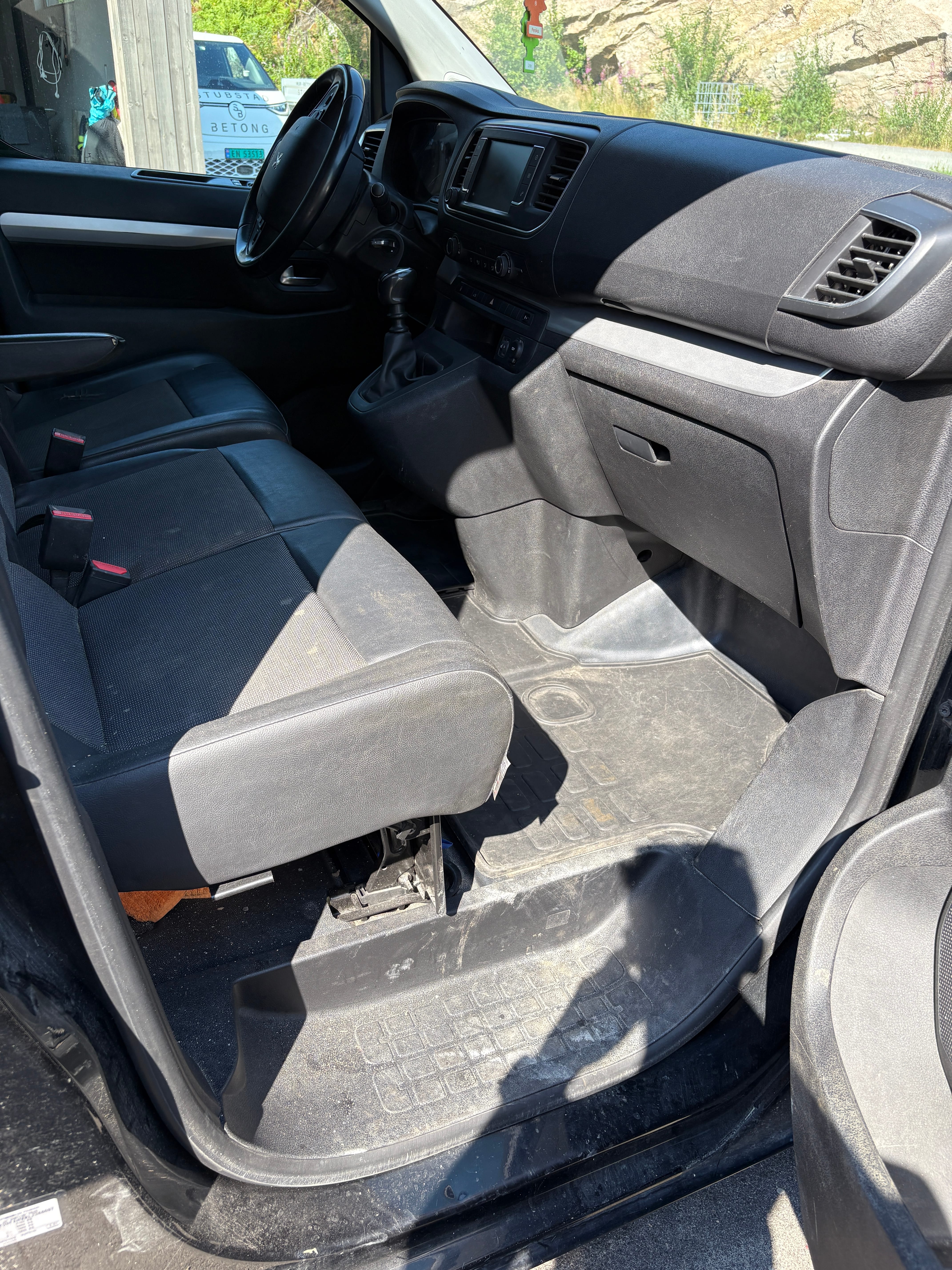 Peugeot Expert med Apple CarPlay