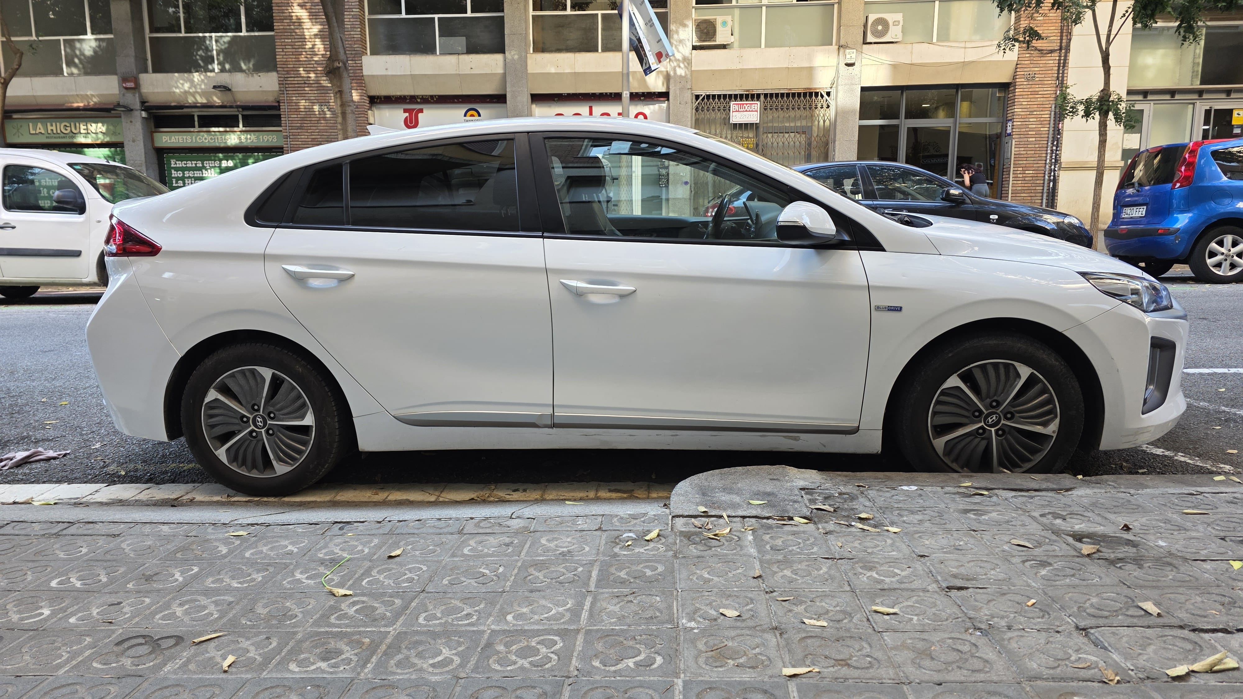 Hyundai Ioniq HIBRIDO   plug in med Aircondition
