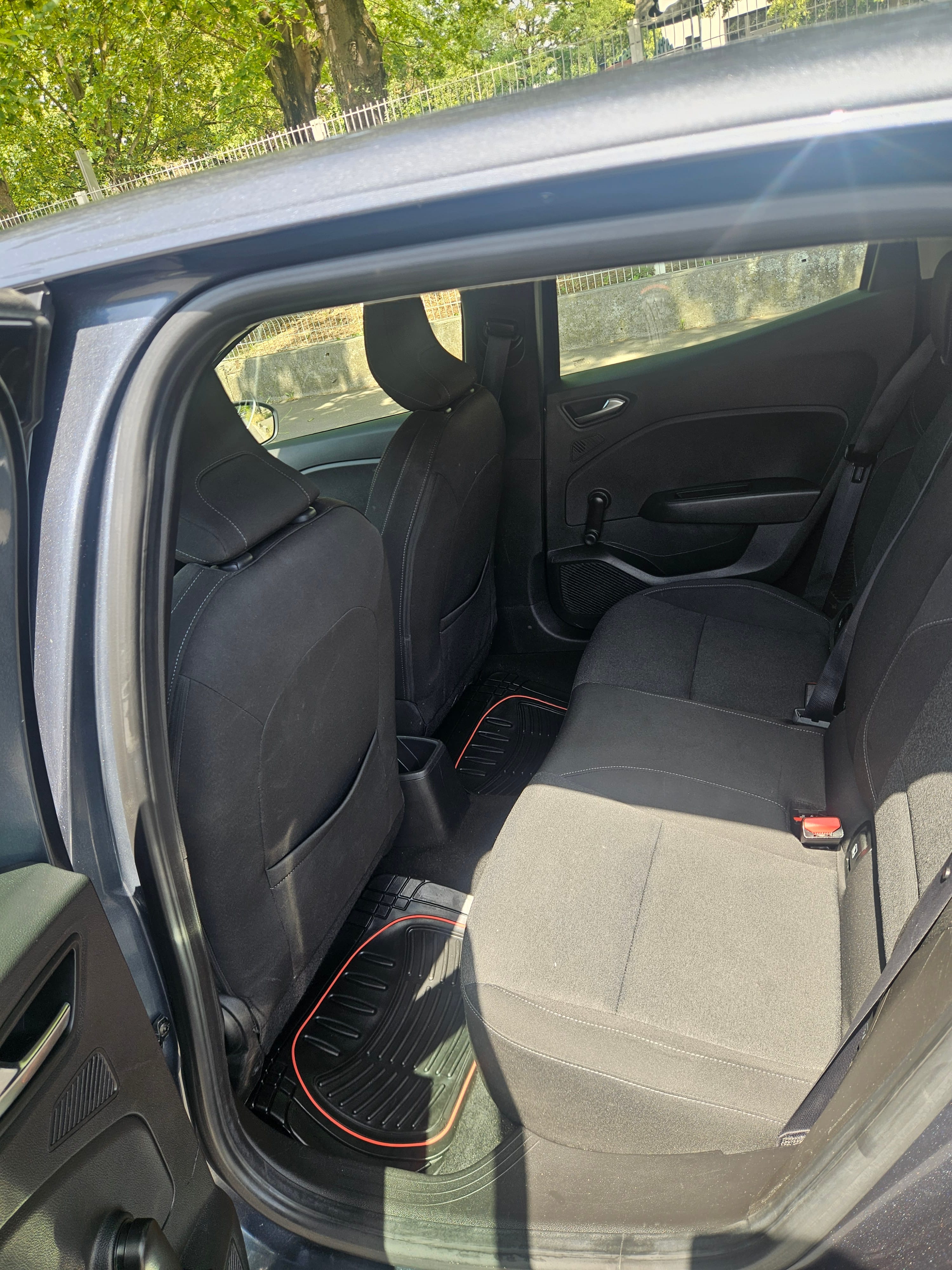 Renault Clio E-tech avec Audio Bluetooth