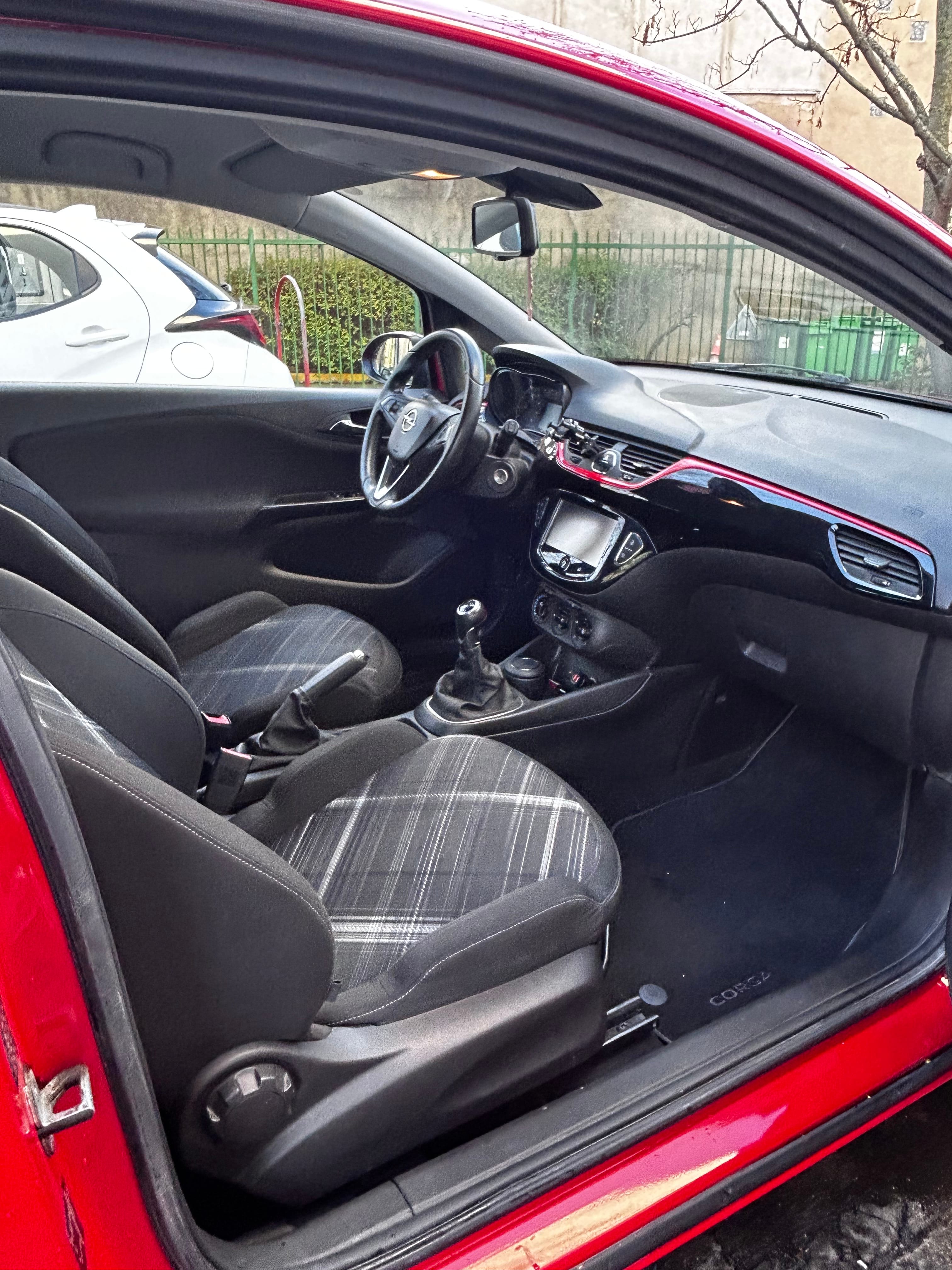 Opel Corsa-E with Audio / iPod input