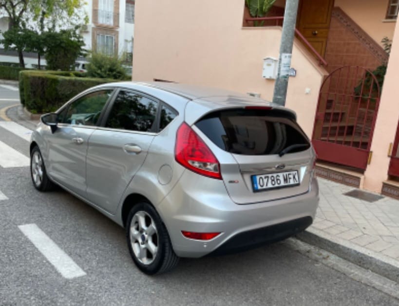Ford Fiesta con Aire acondicionado