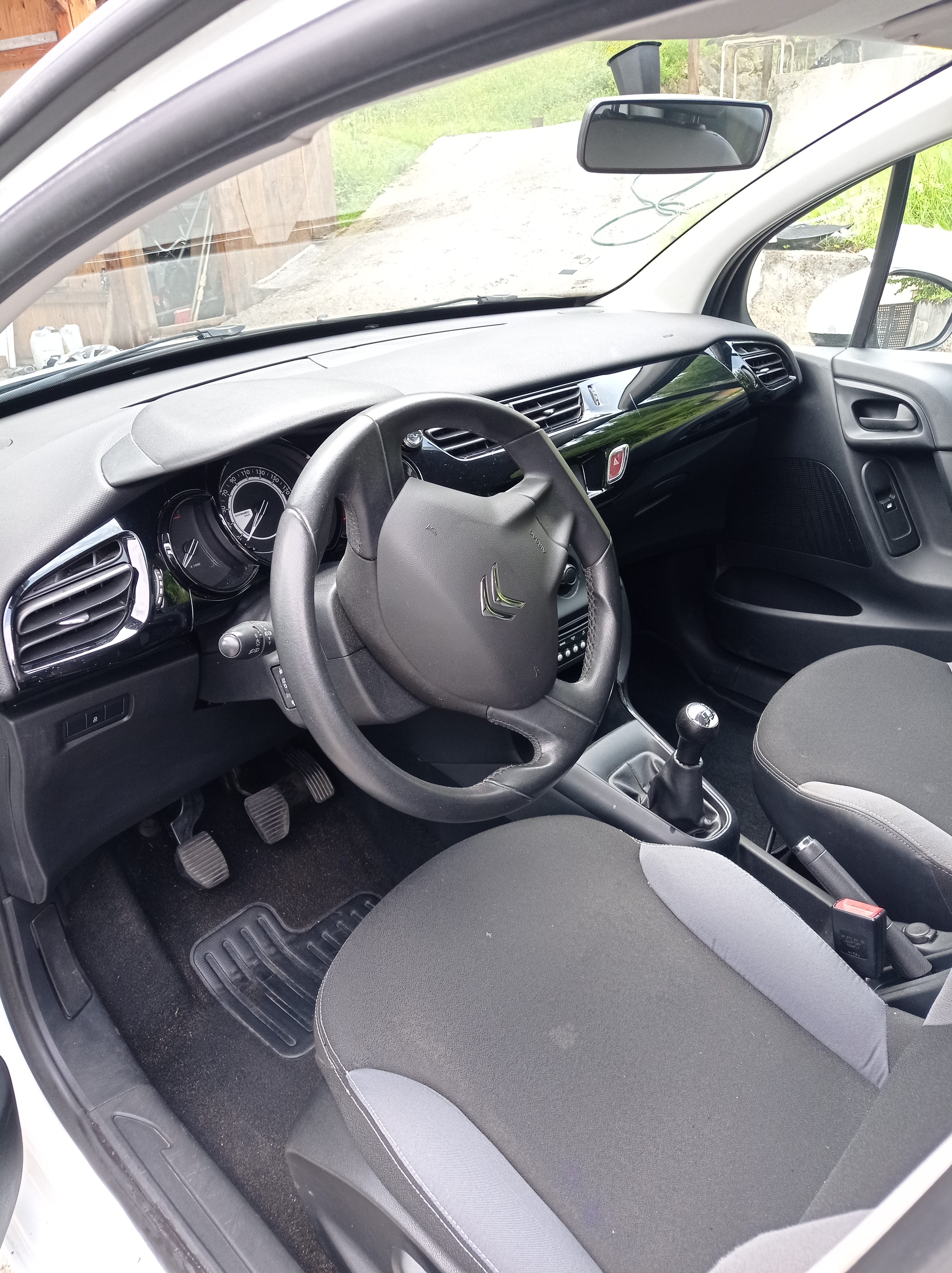 Citroen C3 mit Autoradio