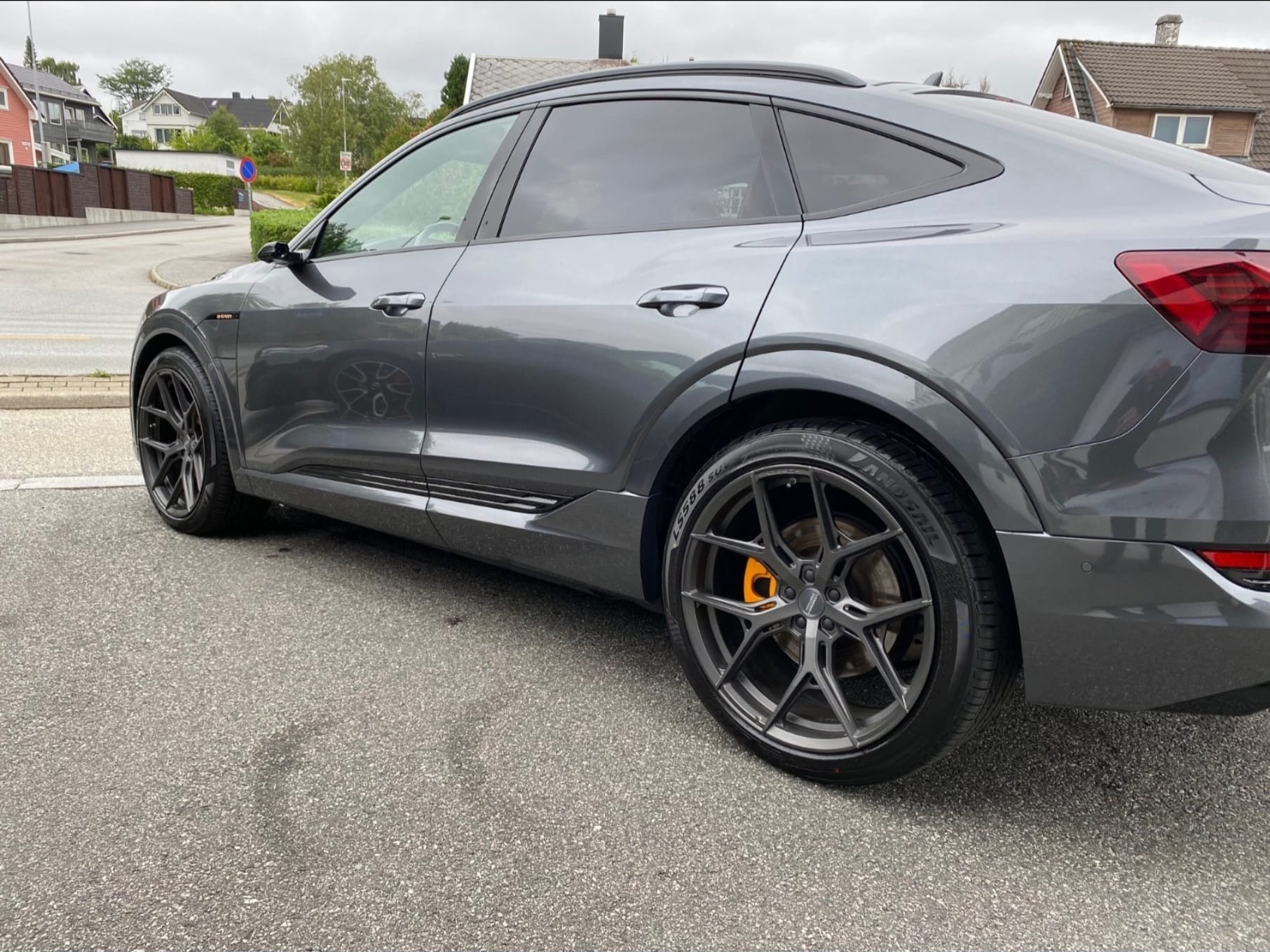 Audi e-tron Sportback med Tilhengerfeste