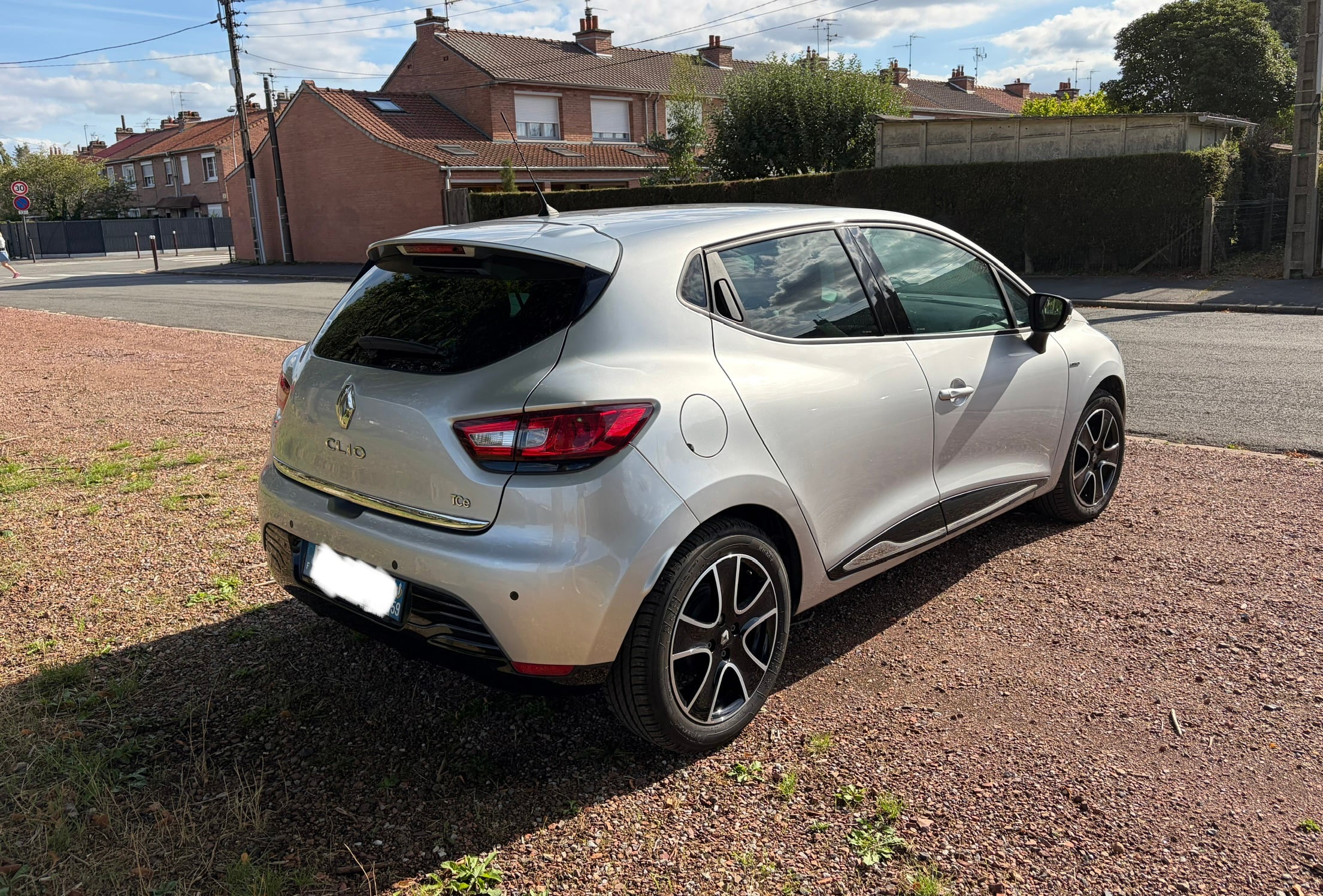Renault Clio 0.9 TCE 90 ch LIMITED avec Caméra de recul