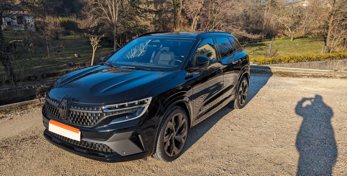 Renault Austral E-Tech full hybrid Finition Alpine, 2023, Essence 95 / Électrique (hybride), automatique