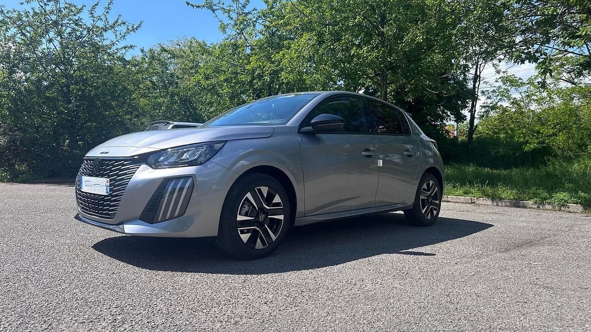 Peugeot 208, 2024, Essence 95, automatique