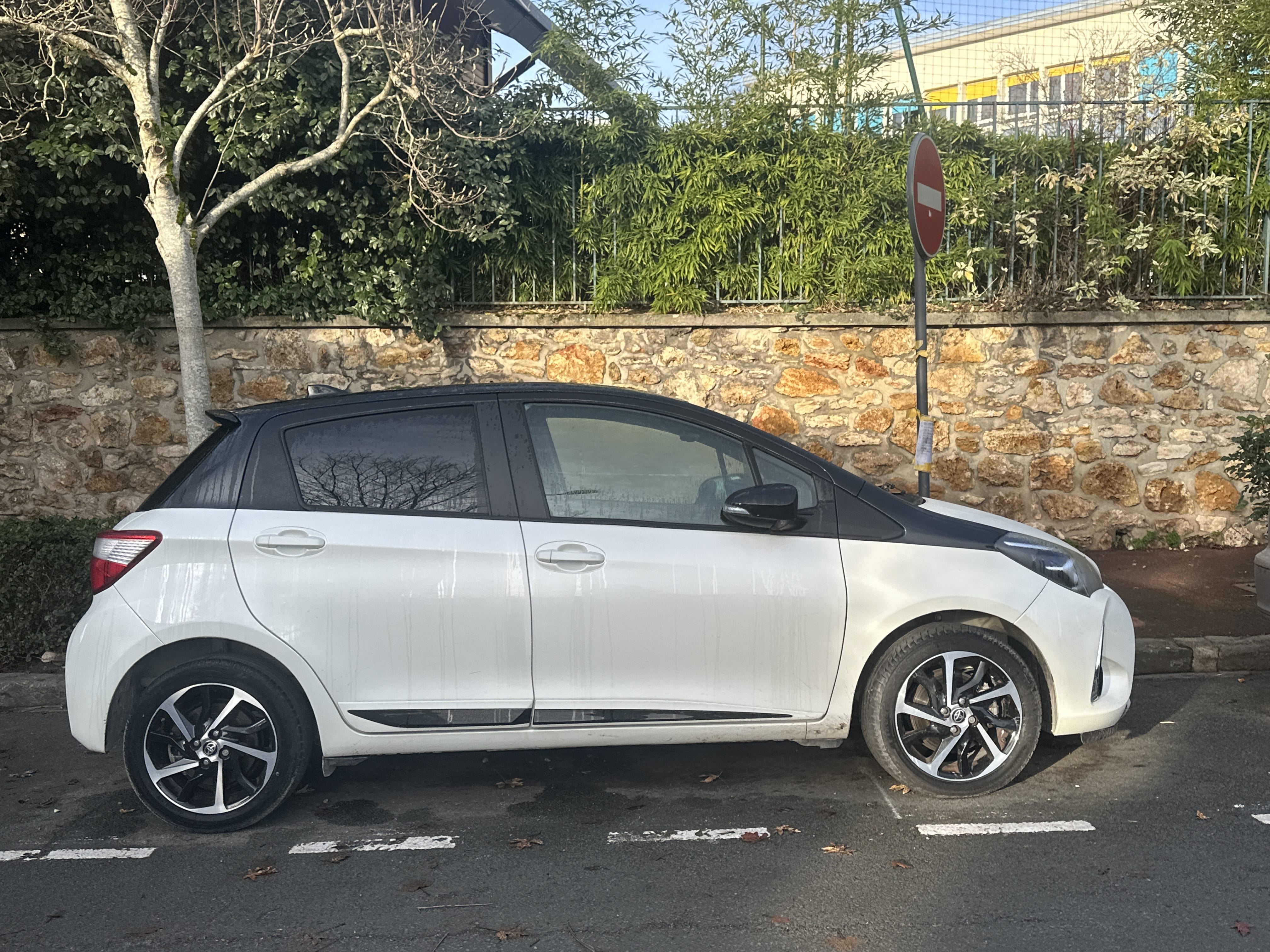 Toyota Yaris Hybride avec Climatisation