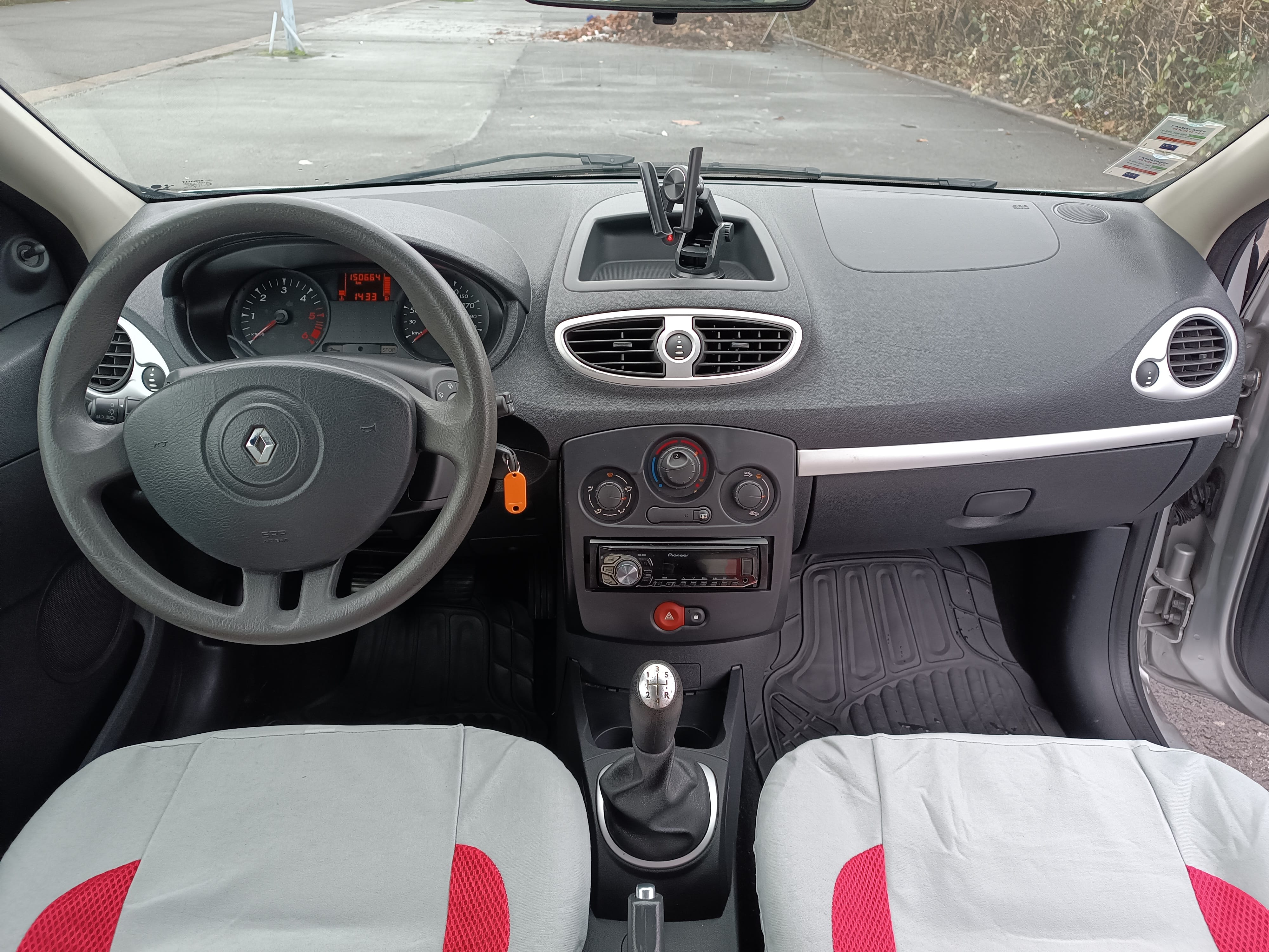 Renault Clio avec Régulateur de vitesse