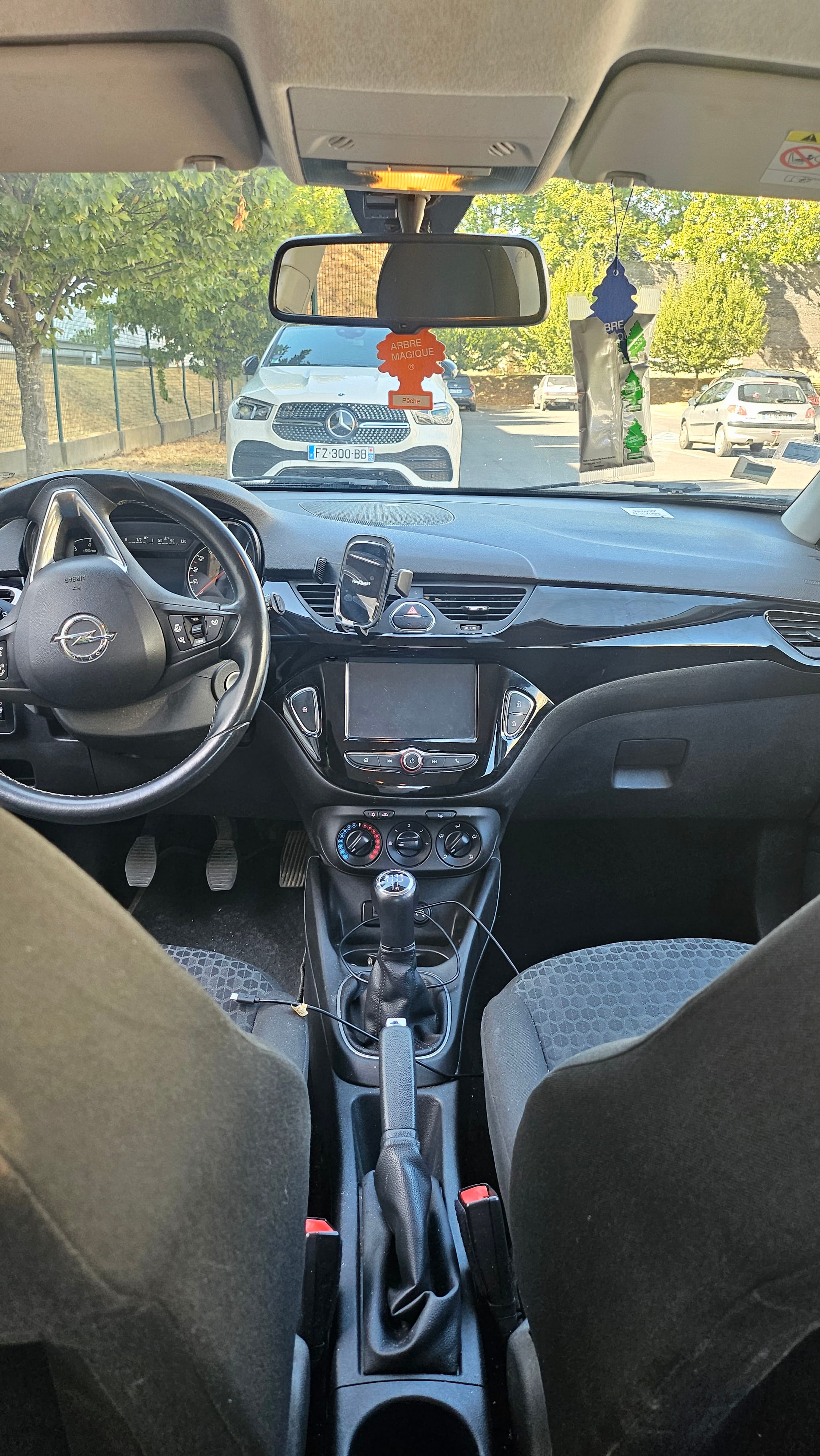 Opel Corsa 1.4 essence avec Régulateur de vitesse