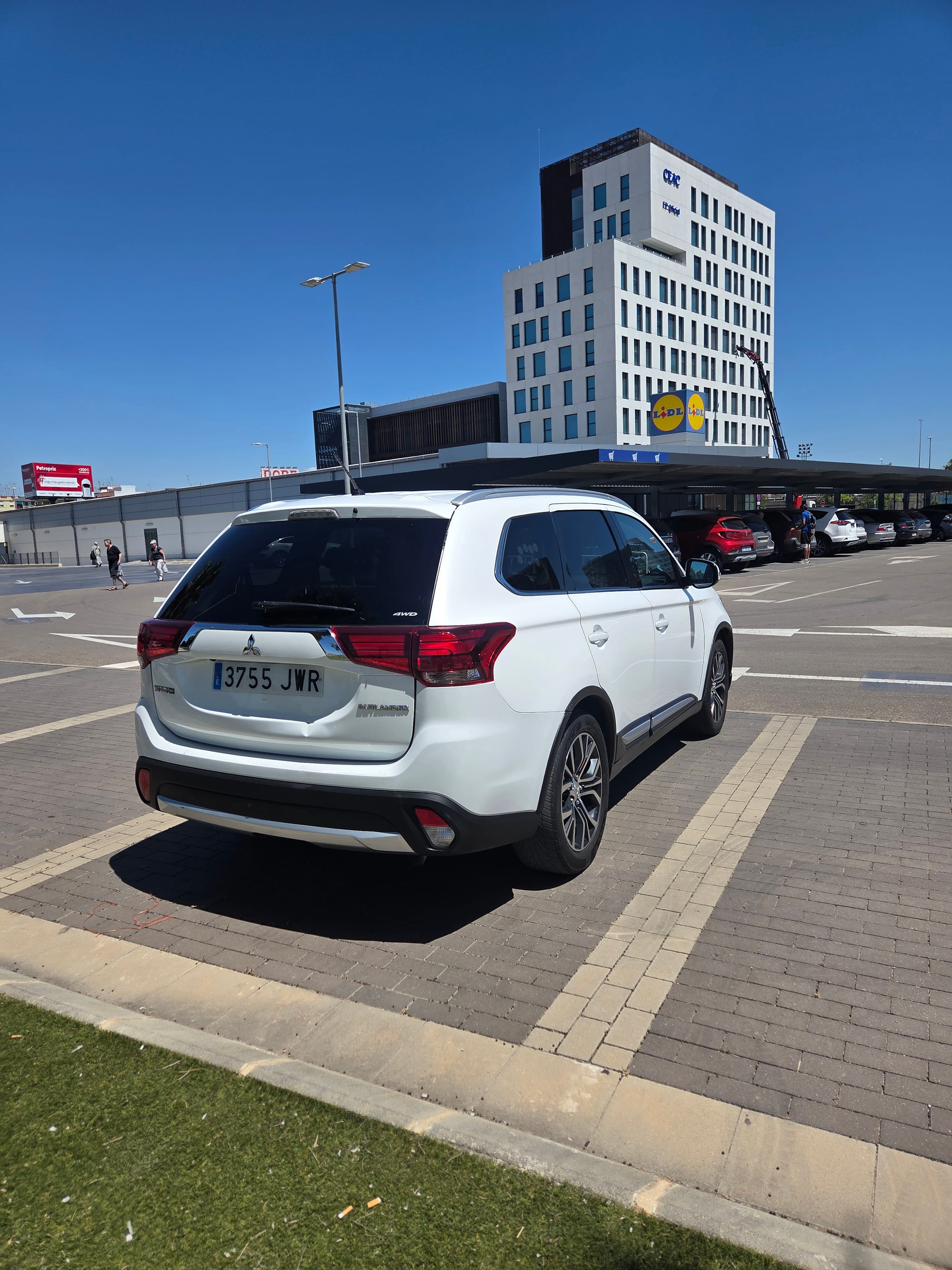 Mitsubishi Outlander Sport LE