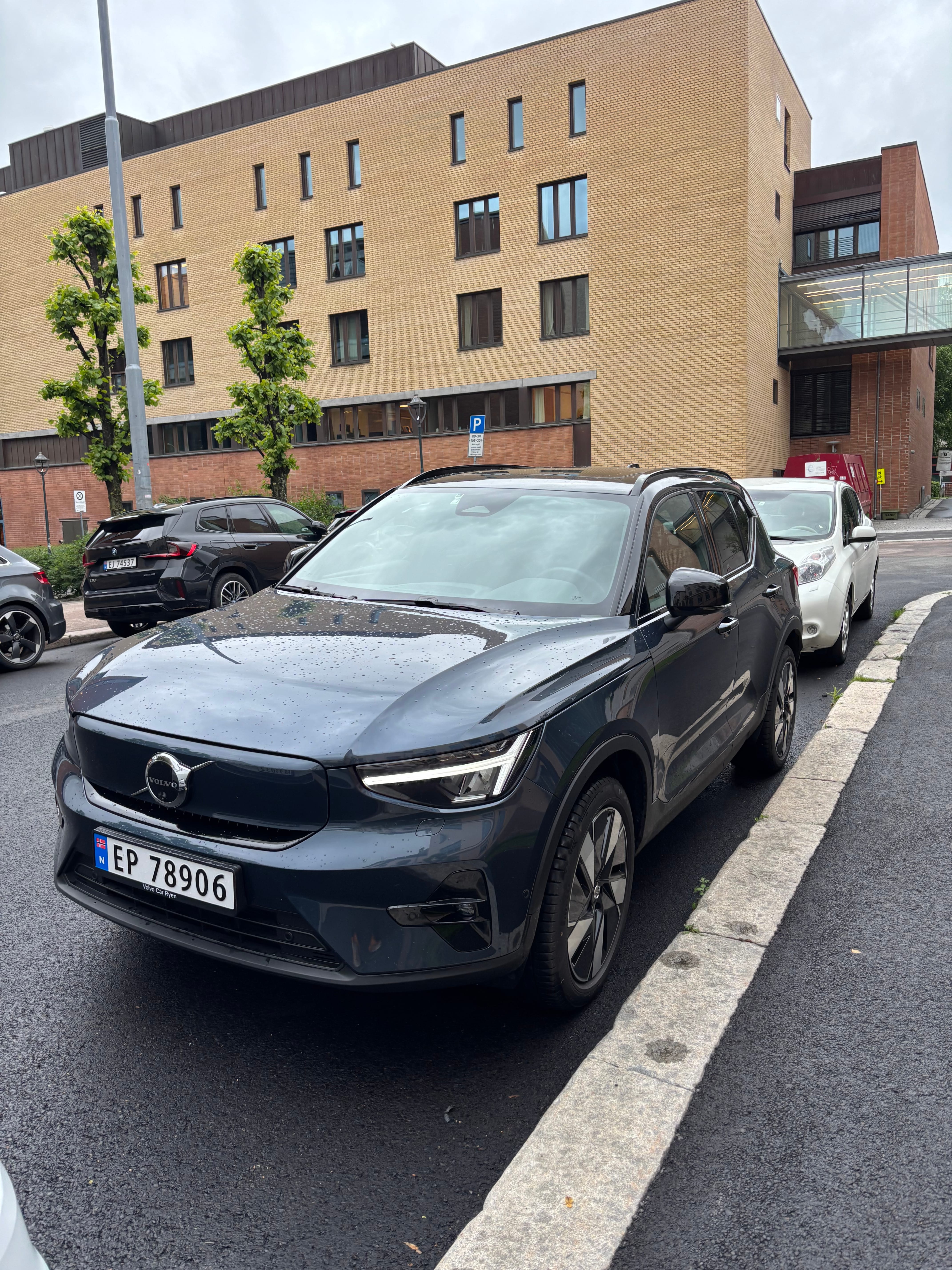 Volvo EX40 Twin Performance, 2025, Elektro, Automatik
