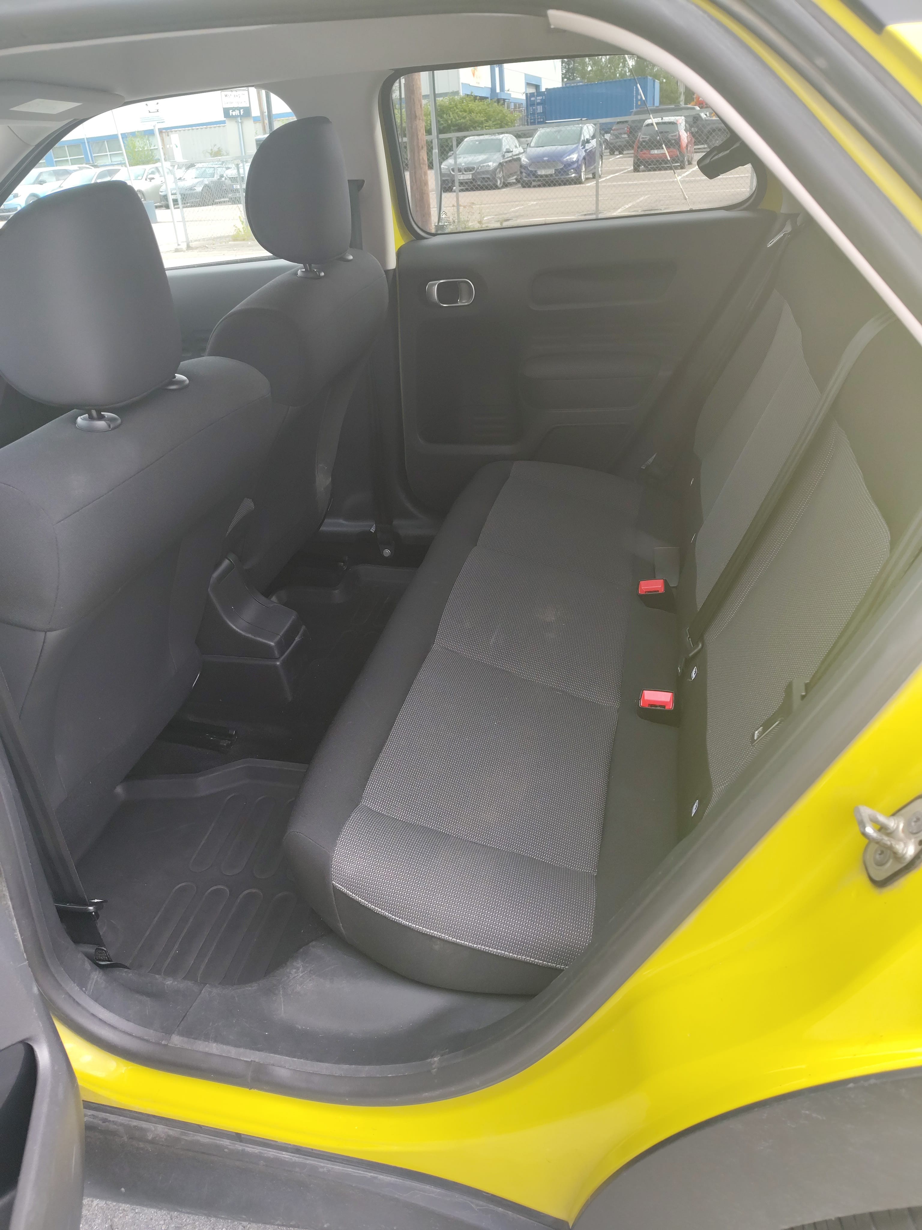 Citroen C4 Cactus med Lydinngang
