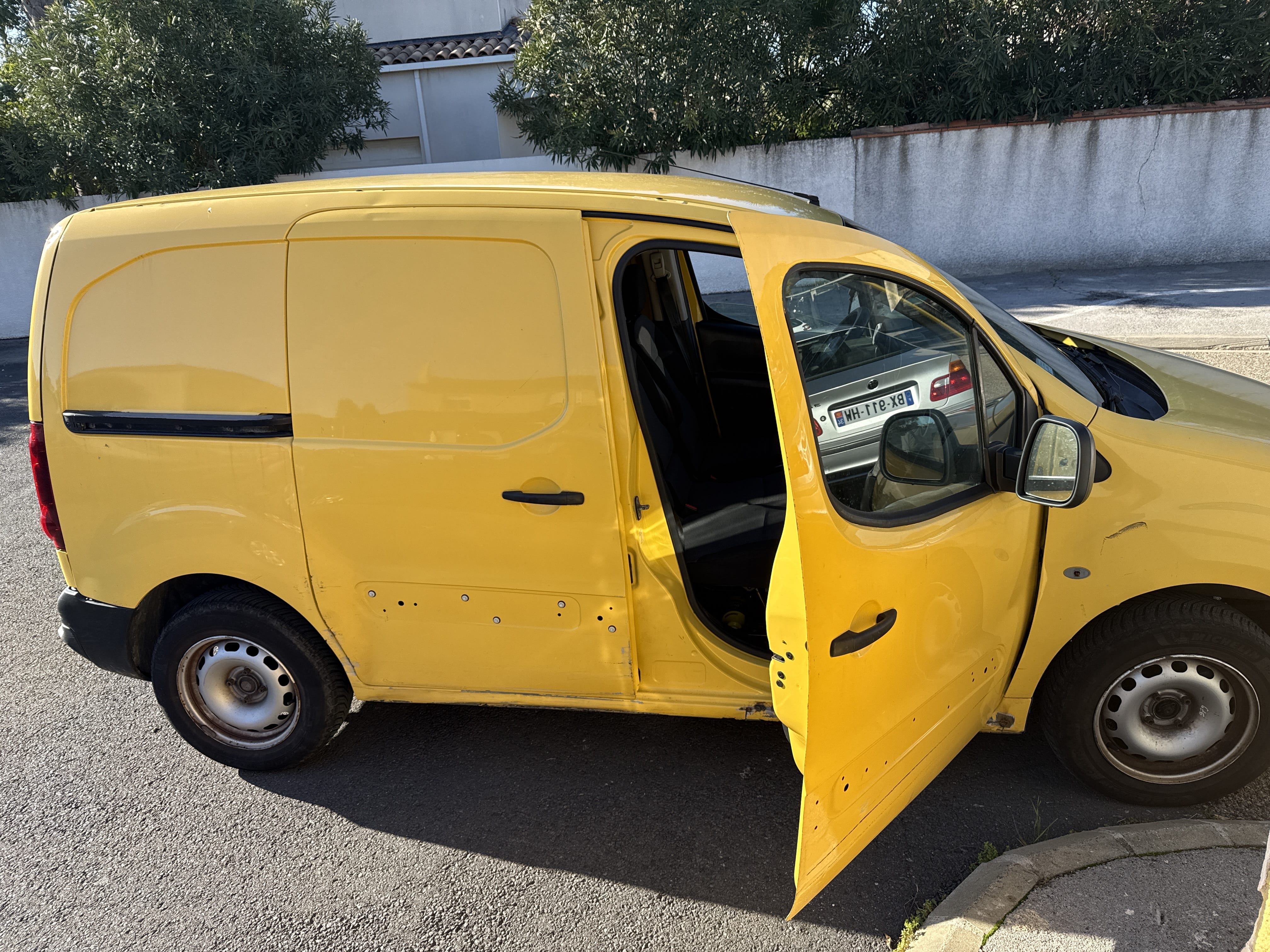 Citroen Berlingo Utilitaire 3 places with Apple CarPlay