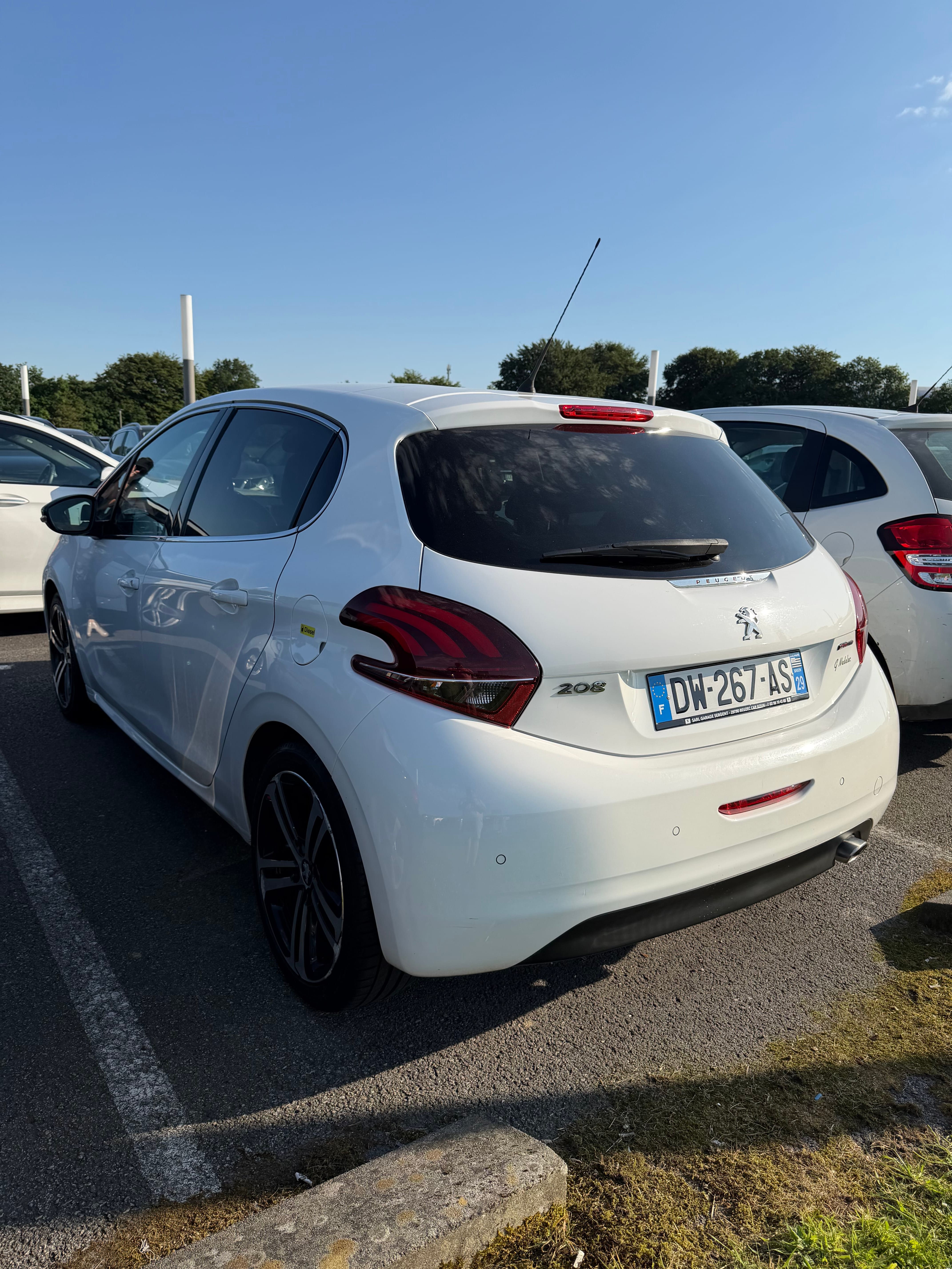 Peugeot 208 GT Line avec Autoradio