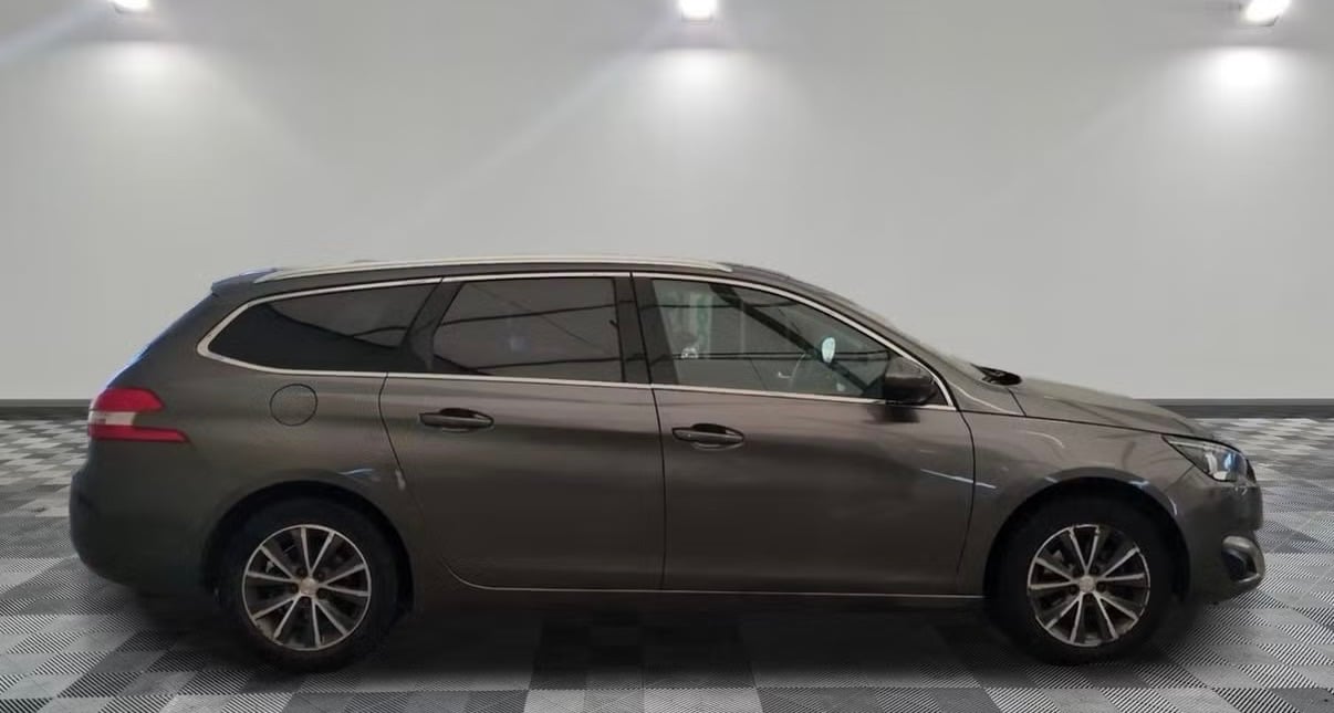 Peugeot 308 SW avec GPS