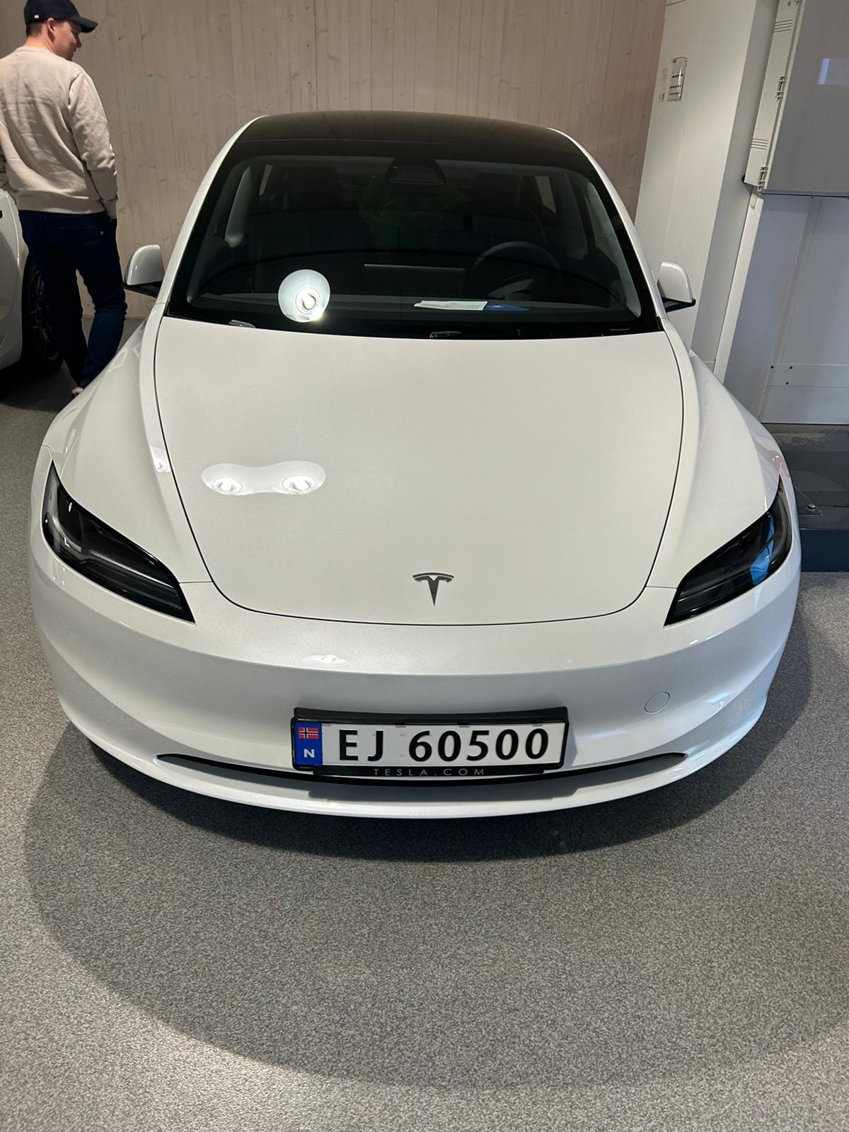 Tesla Model 3 med GPS