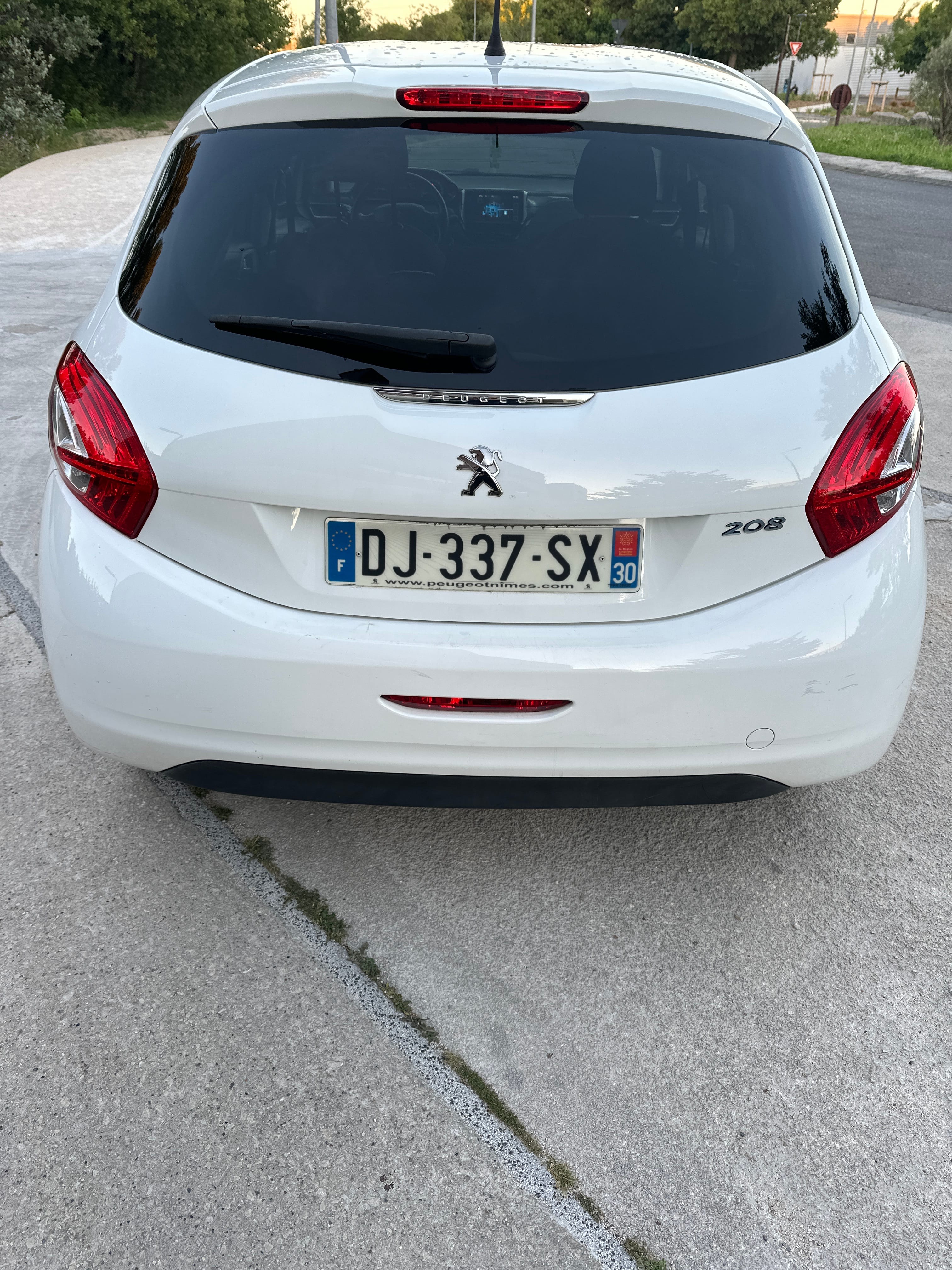 Peugeot 208 PEUGEOT 208 avec Entrée audio / iPod