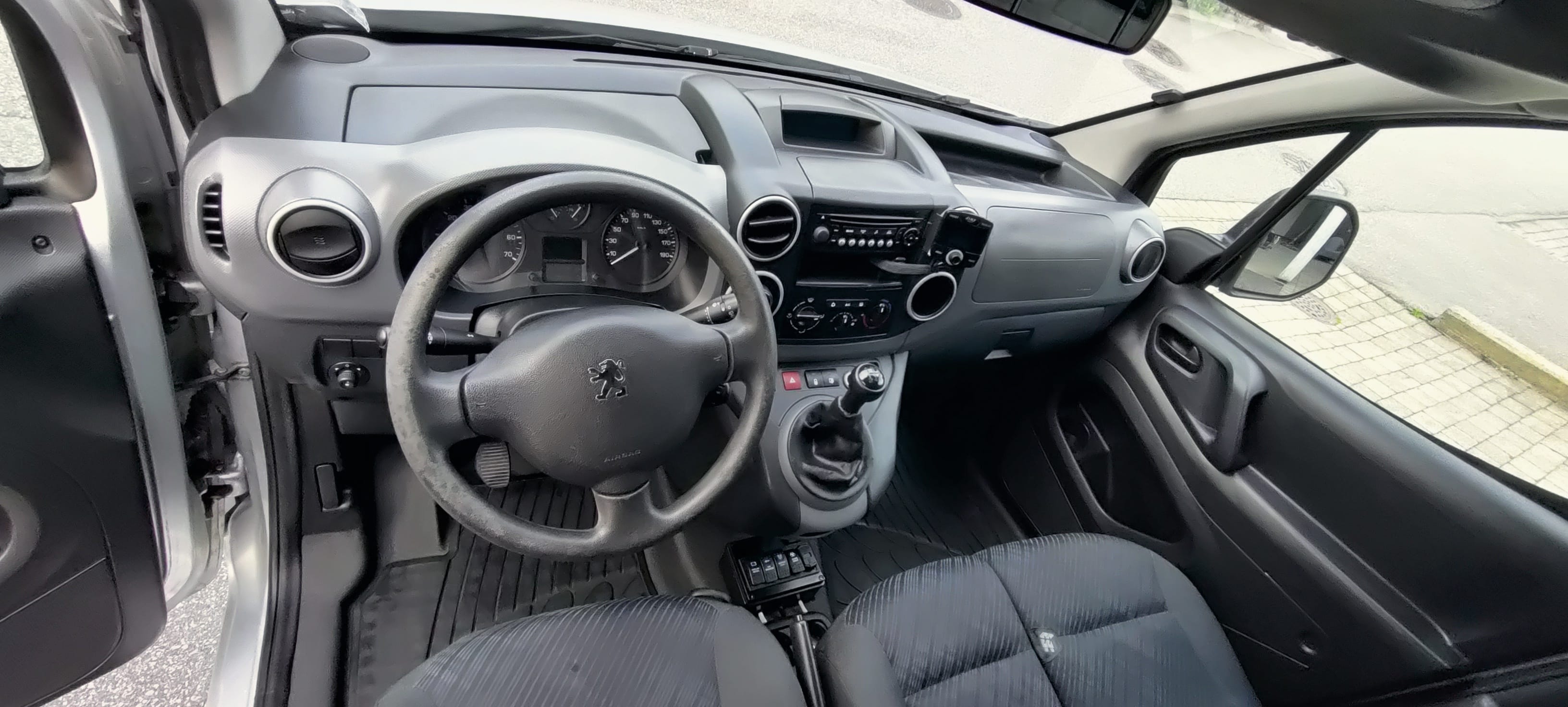 Peugeot Partner Varebil 1.6 Diesel (90hk) med Lydinngang
