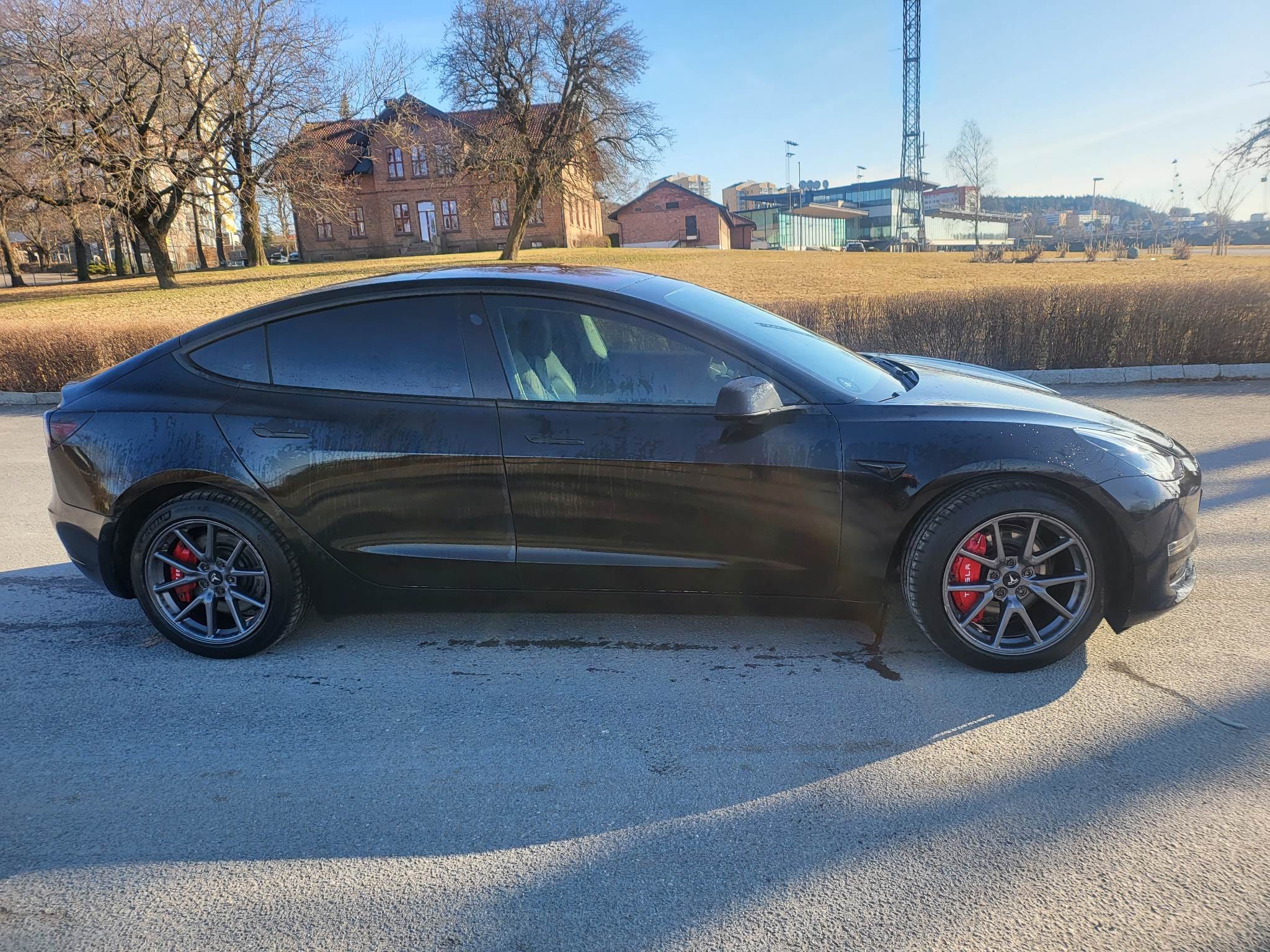 Tesla Model 3 Long Range 4x4 med Aircondition