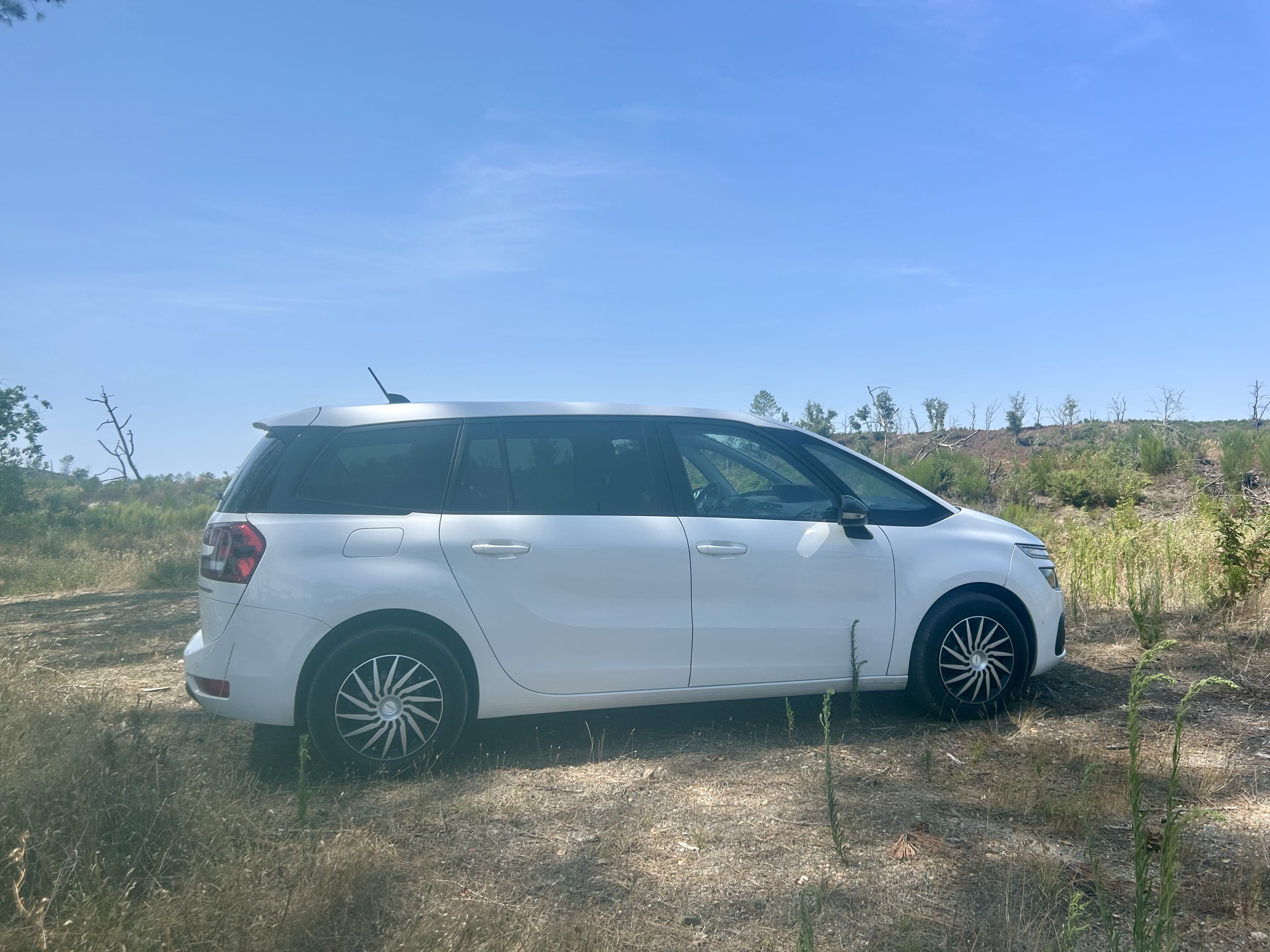 Citroen C4 Grand Spacetourer avec Climatisation