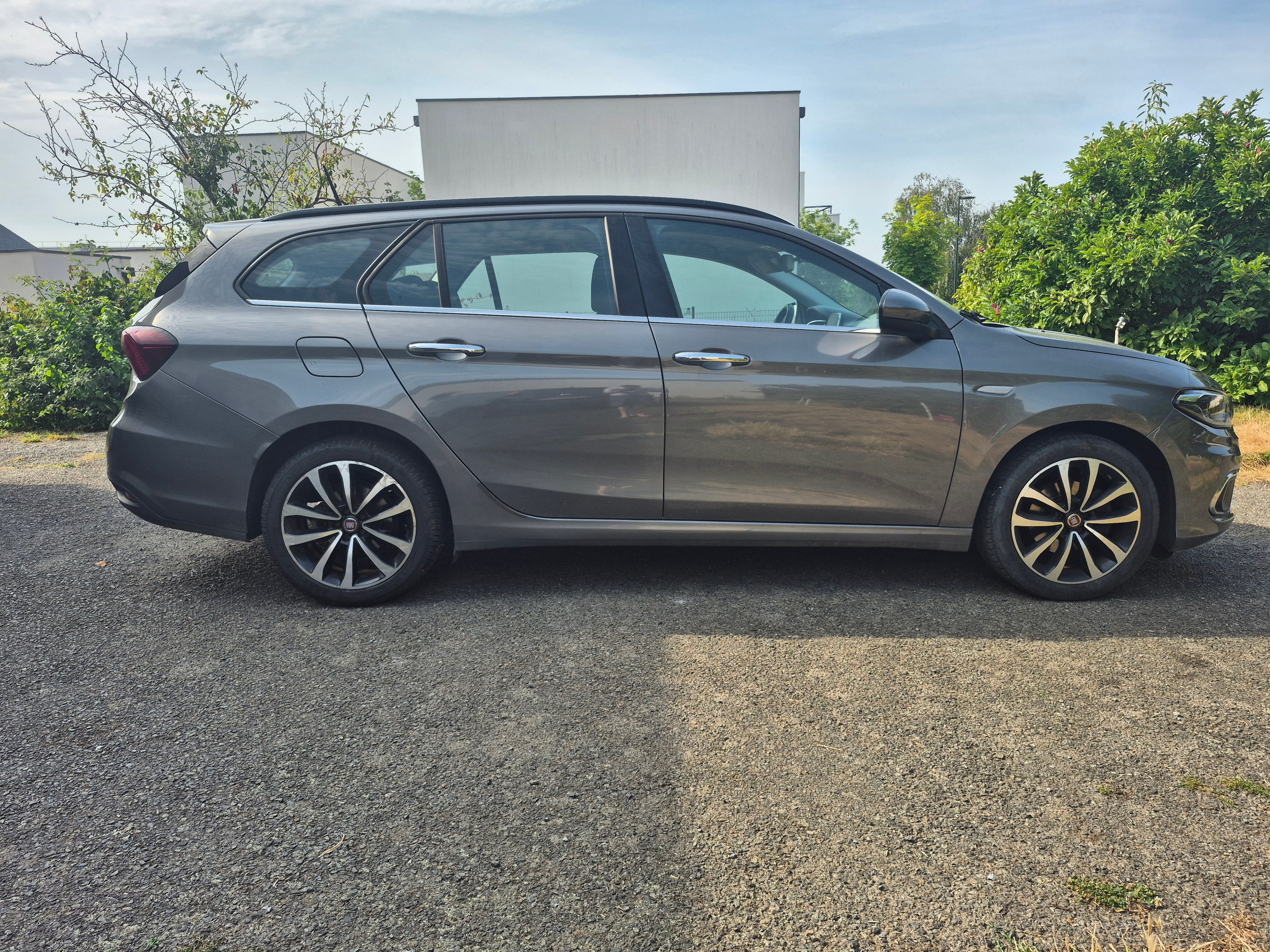 Fiat Tipo SW avec Apple CarPlay