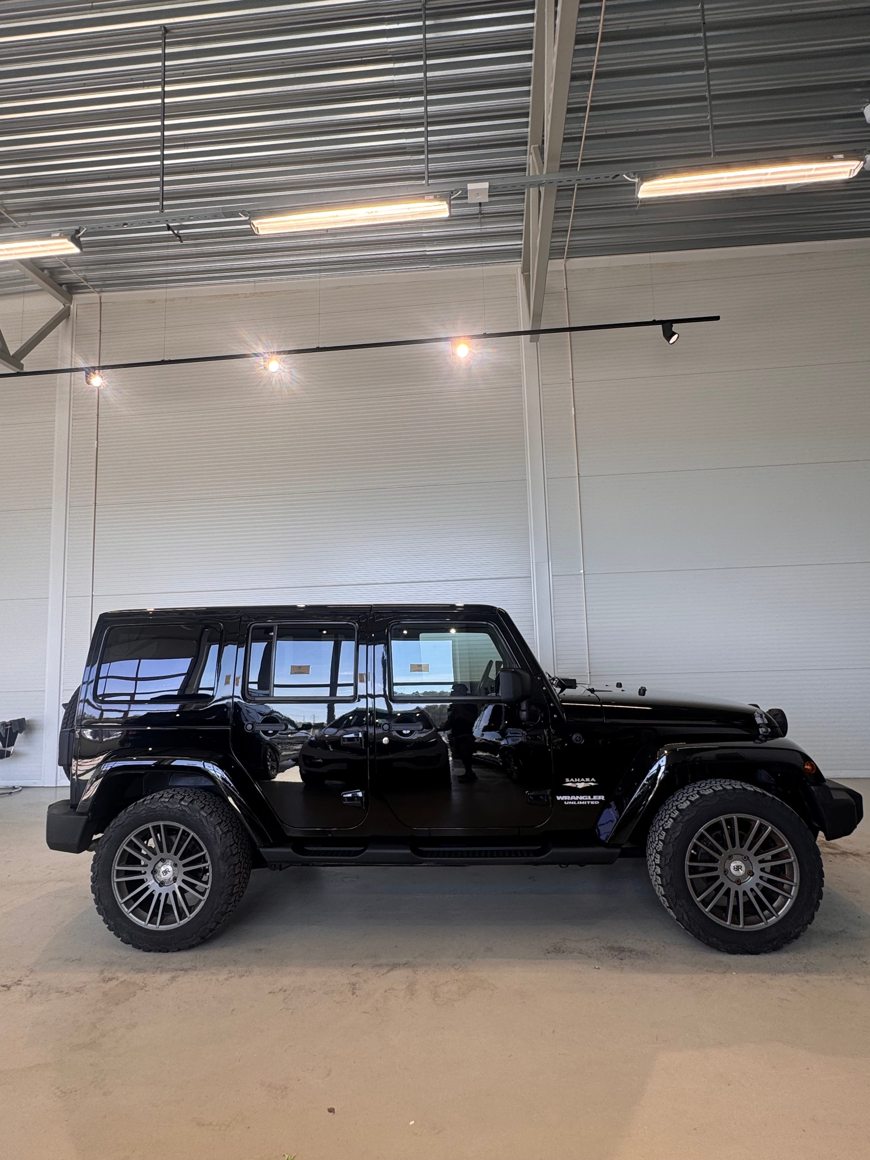Jeep Wrangler 2.8 CRD Sahara mit Klimaanlage