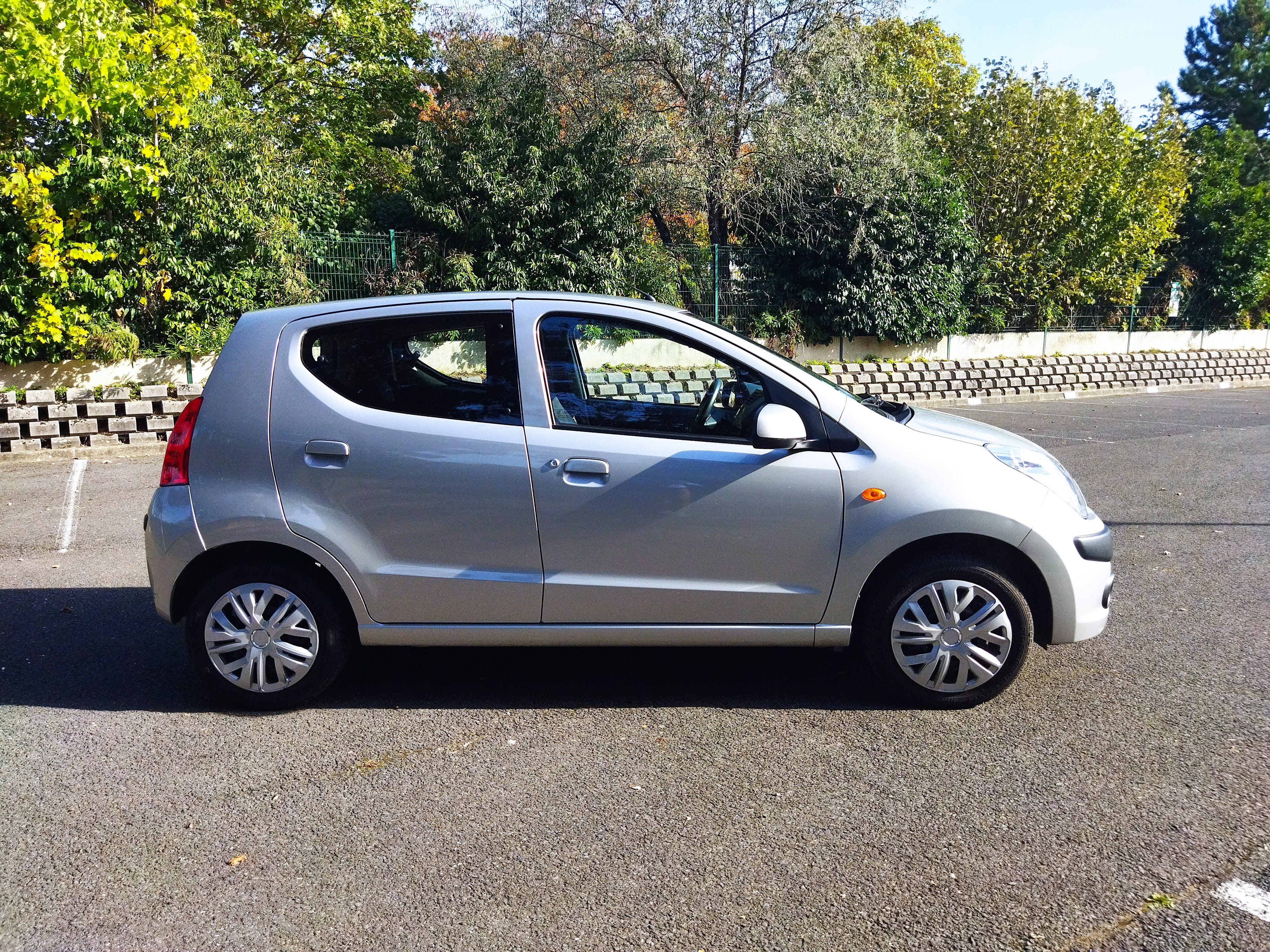 Nissan Pixo 1.0 avec Audio Bluetooth