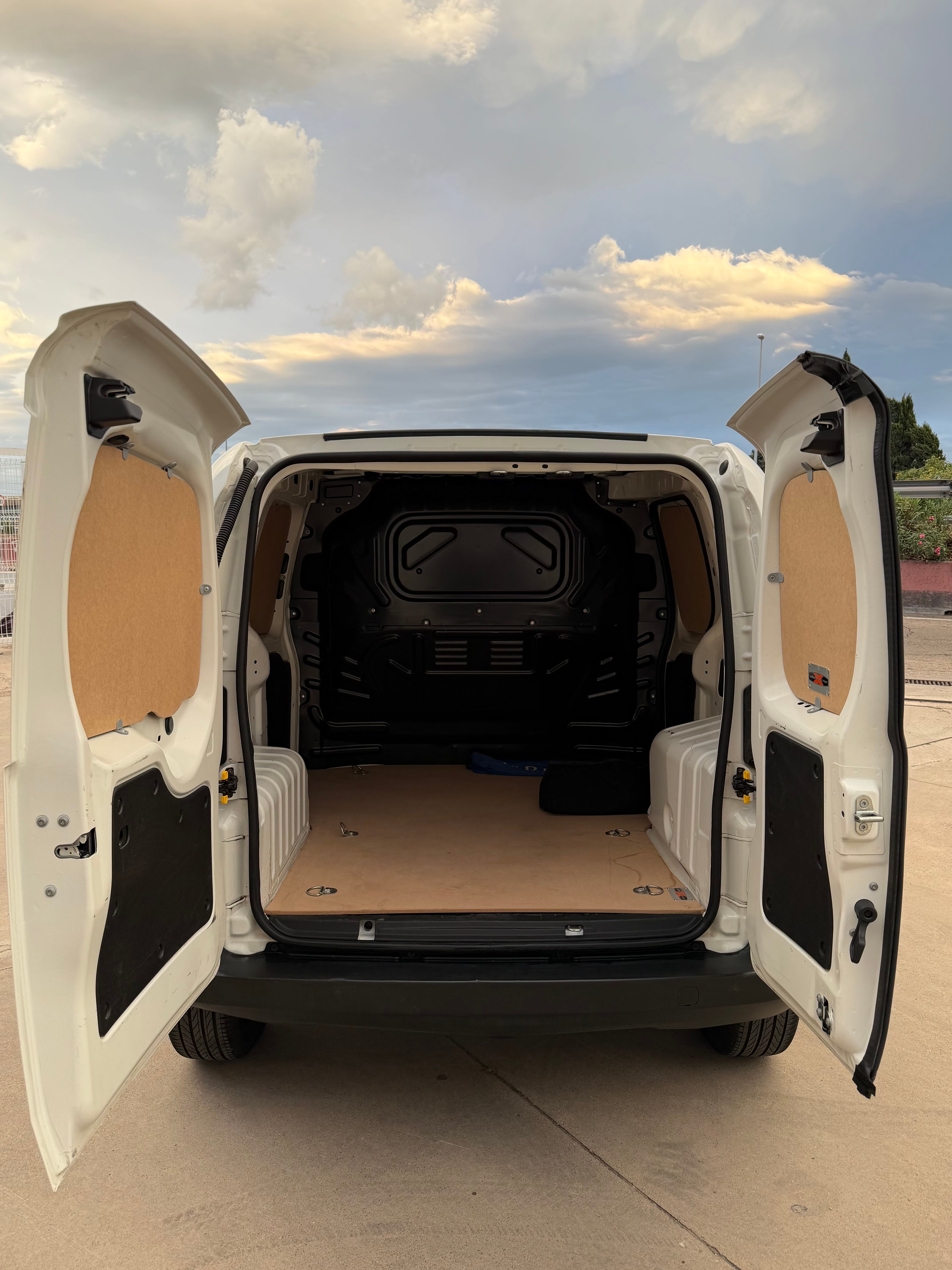 Fiat Fiorino con Radio 