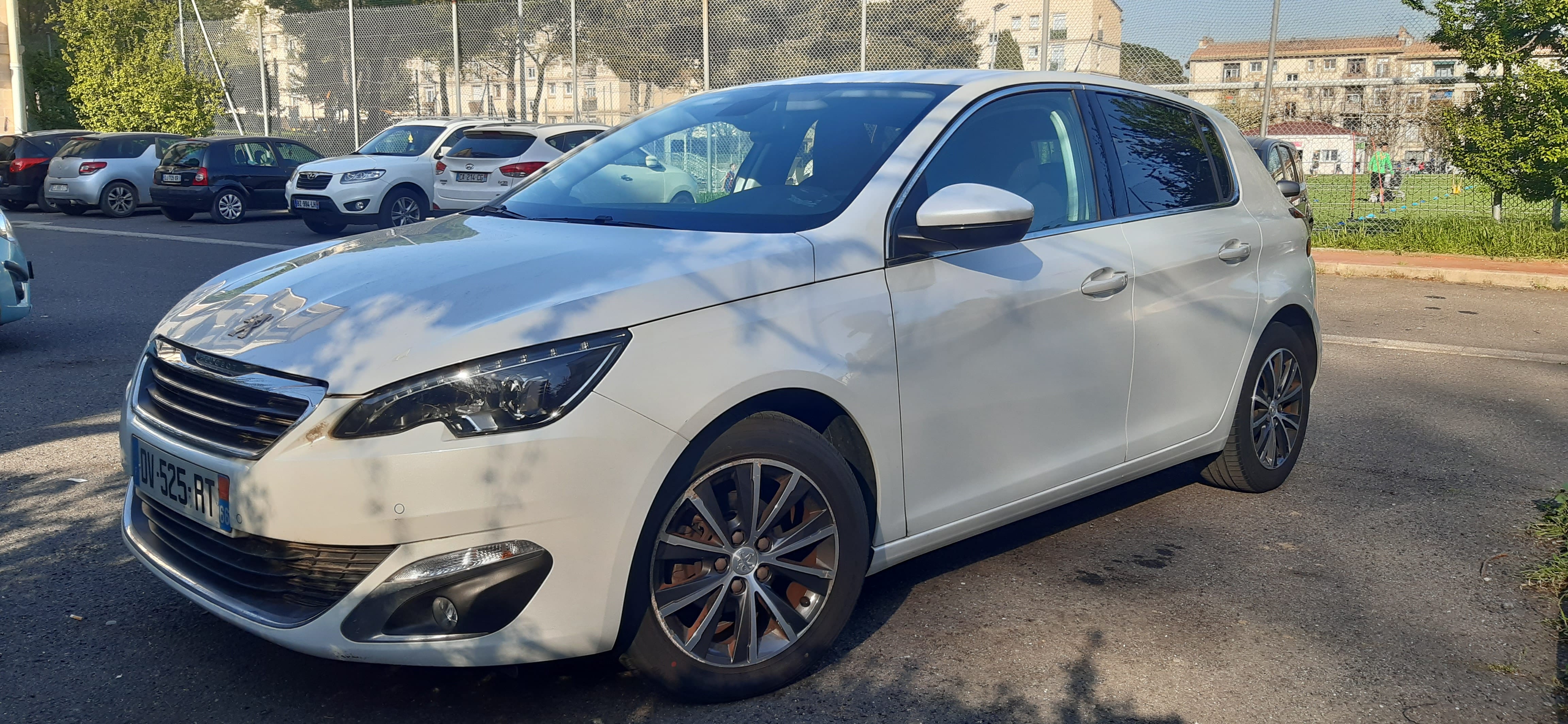 Peugeot 308 1.2 Puretech, 2015, Essence 95