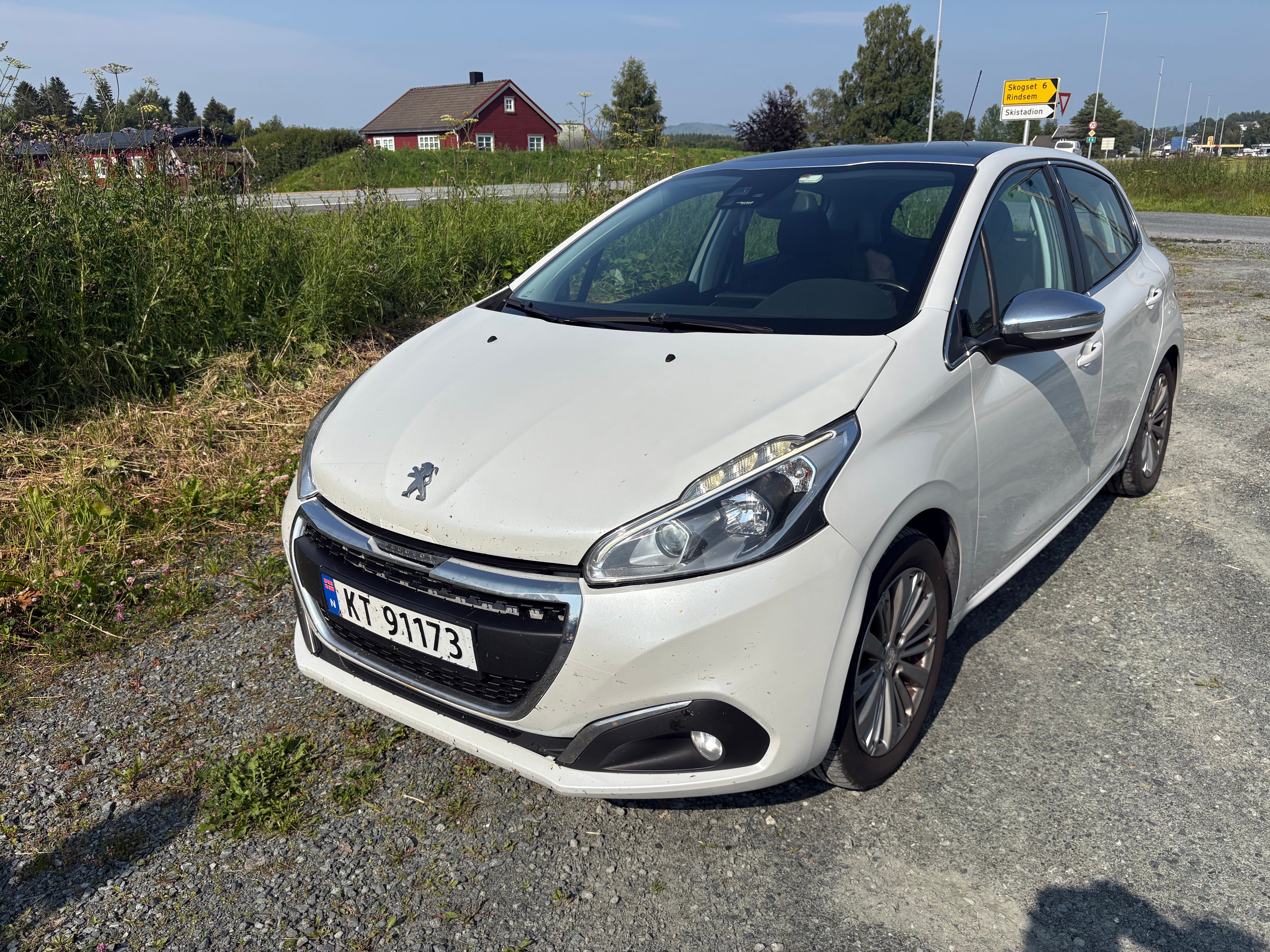 Peugeot 208 1.2 Allure med Cruisekontroll