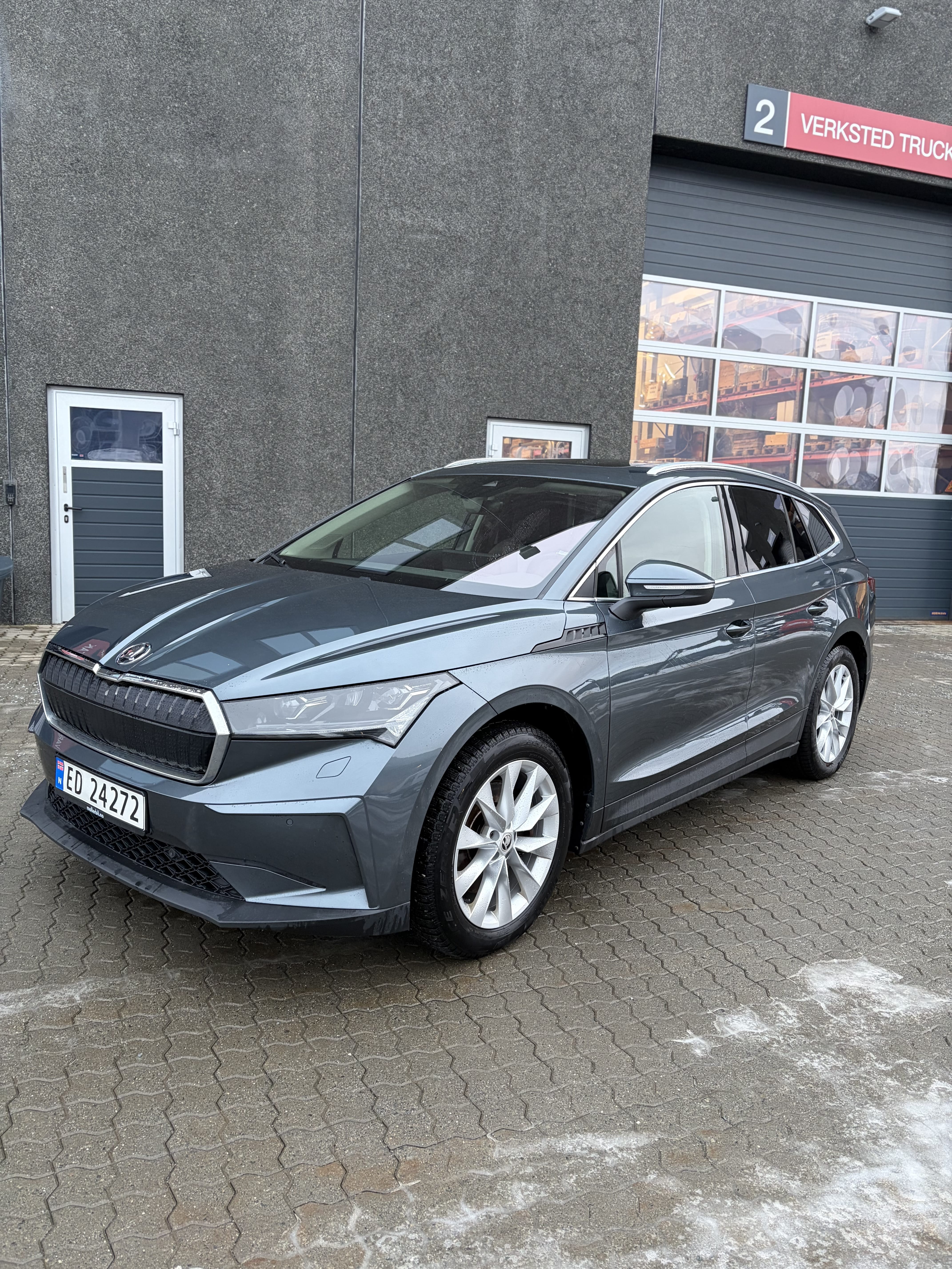 Skoda Enyaq 80 med Aircondition