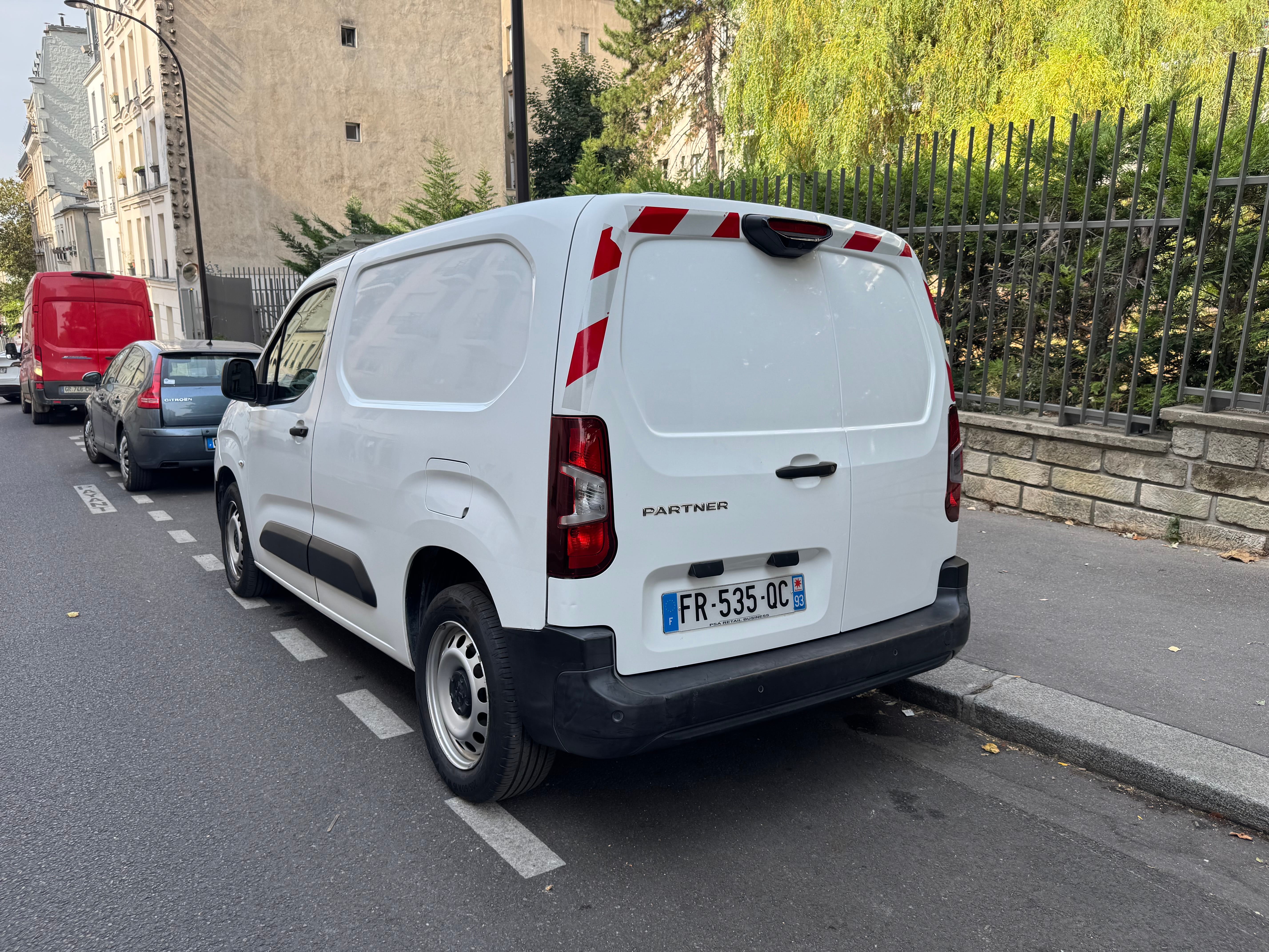 Peugeot Partner avec Apple CarPlay