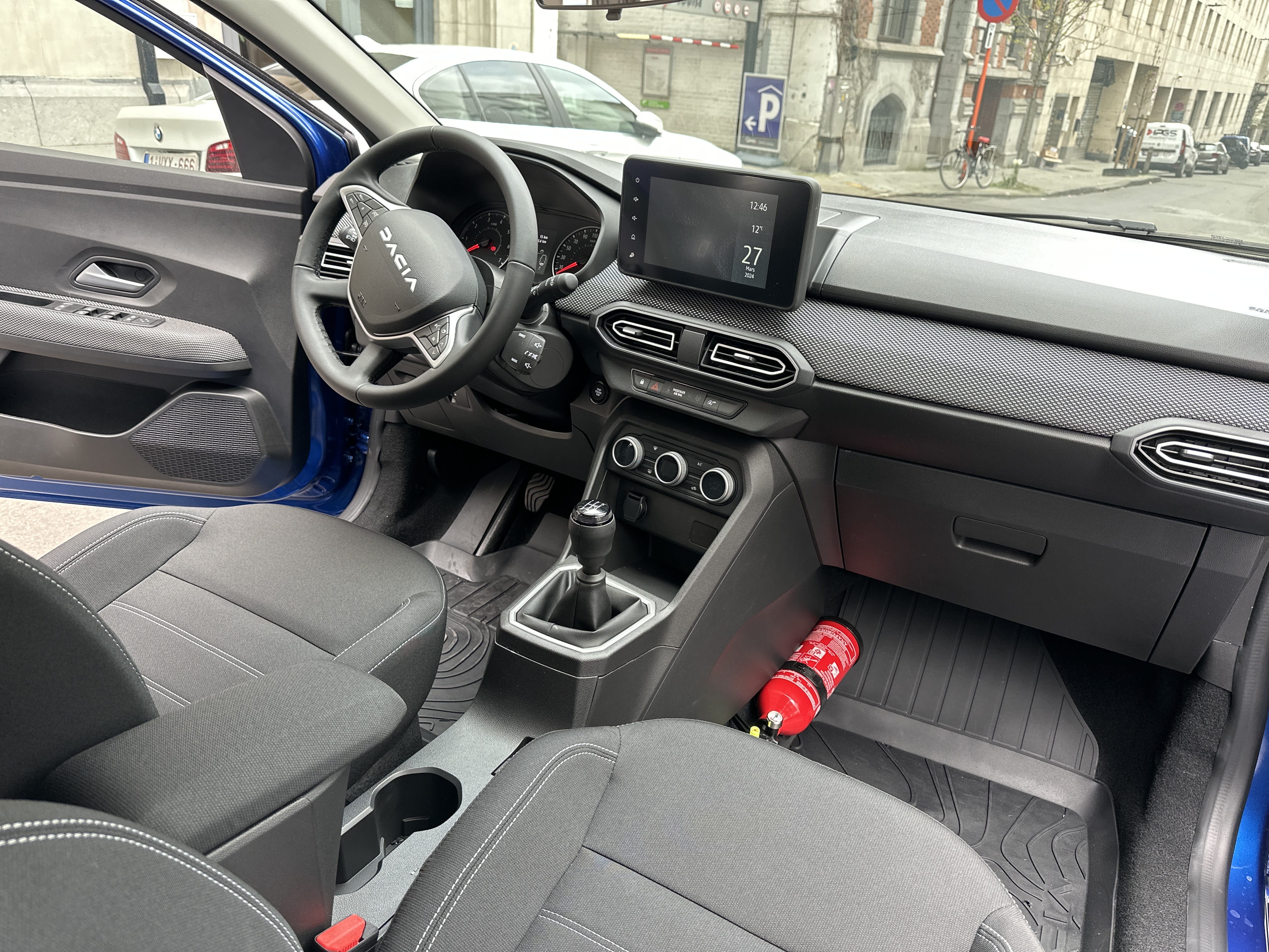 Dacia Sandero with Audio / iPod input