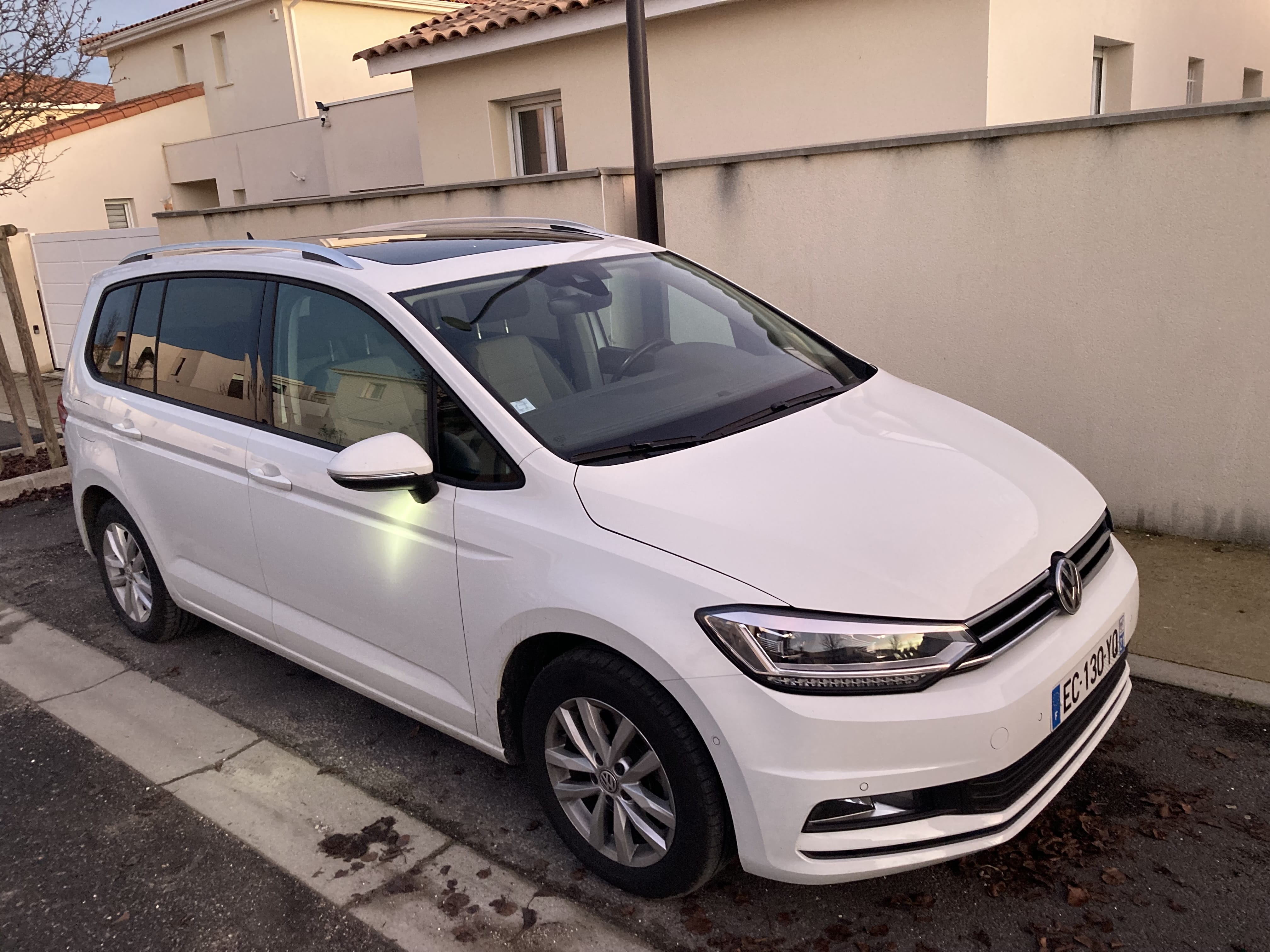 Volkswagen Touran 1.4 Tsi, 2016, Essence 95, automatique