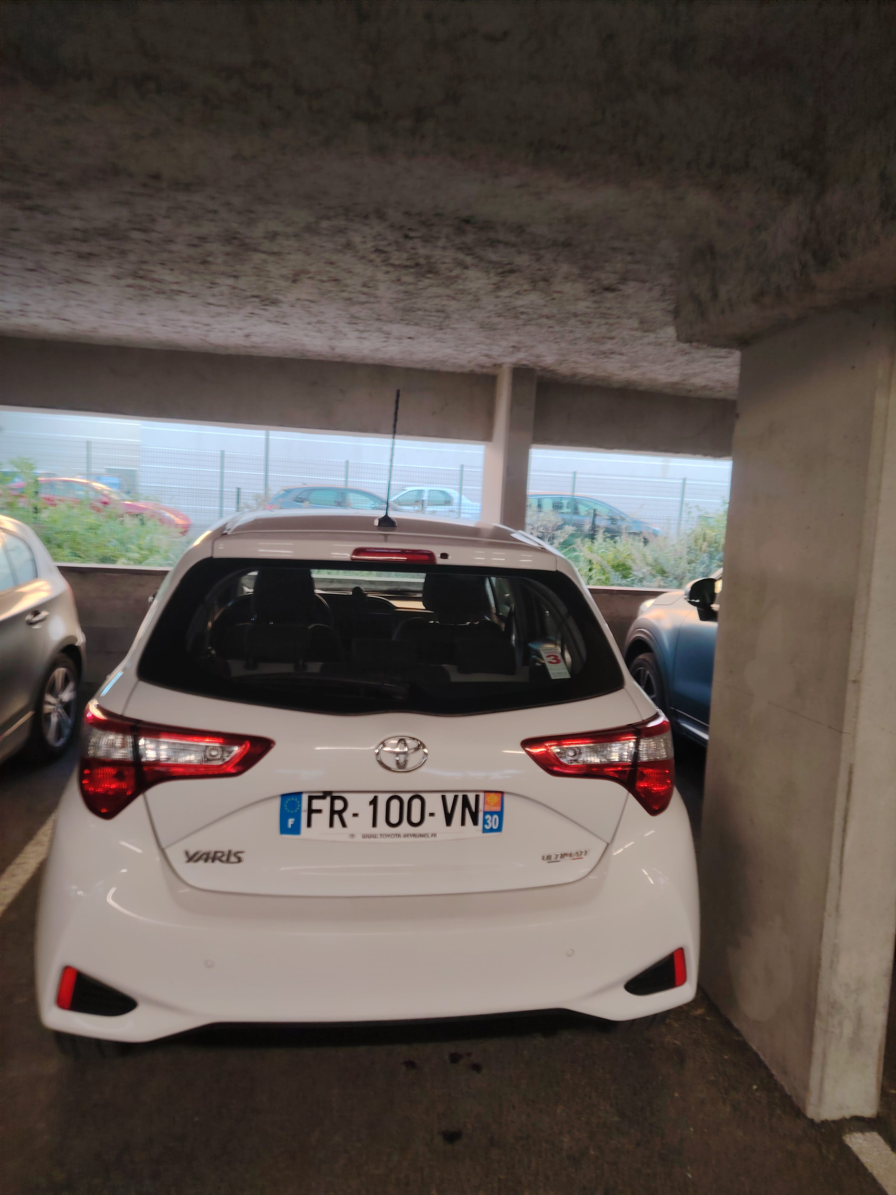 Toyota Yaris 1.0 VVT-i avec Entrée audio / iPod