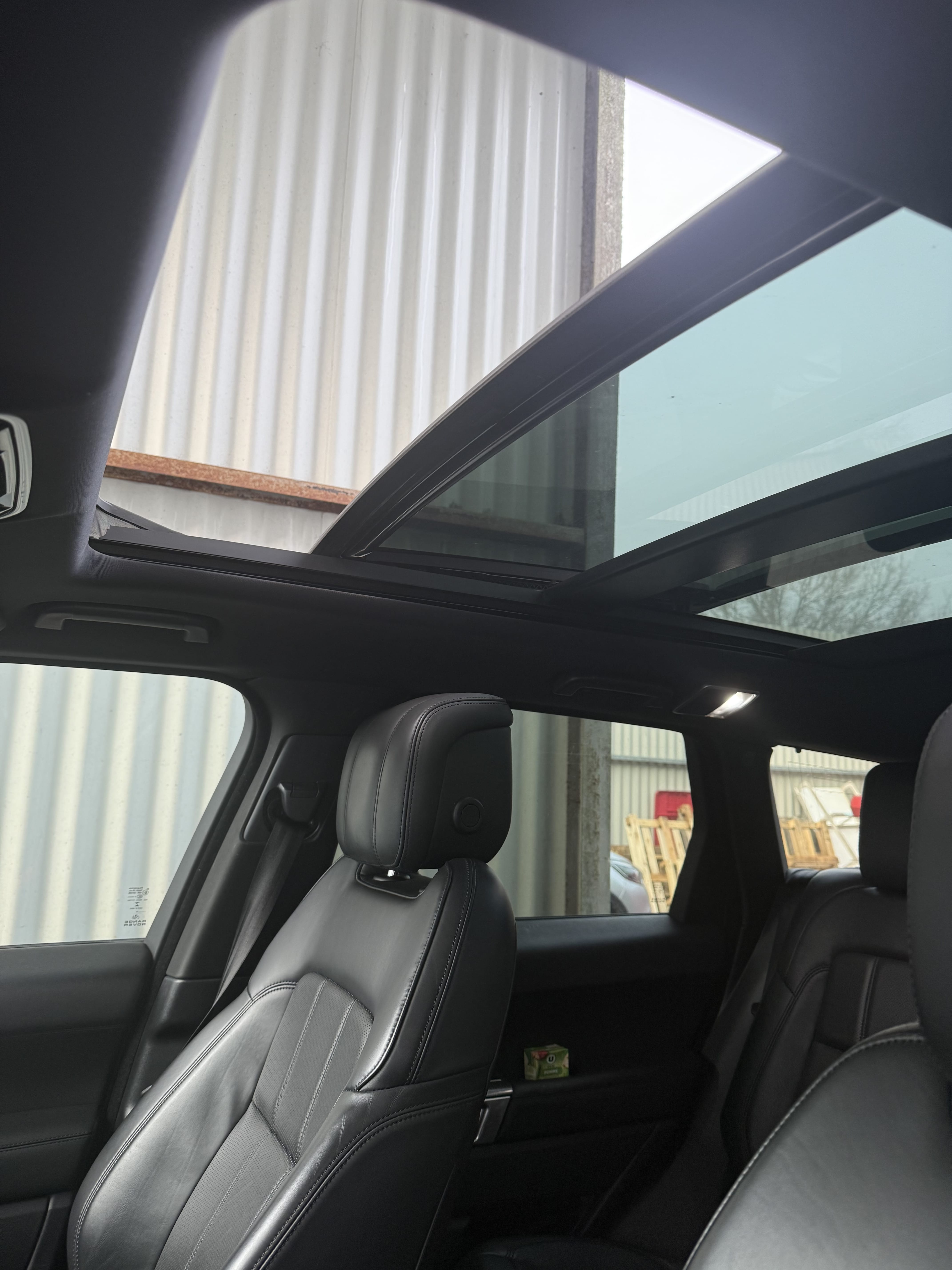 Land-Rover Range Rover Sport avec Apple CarPlay