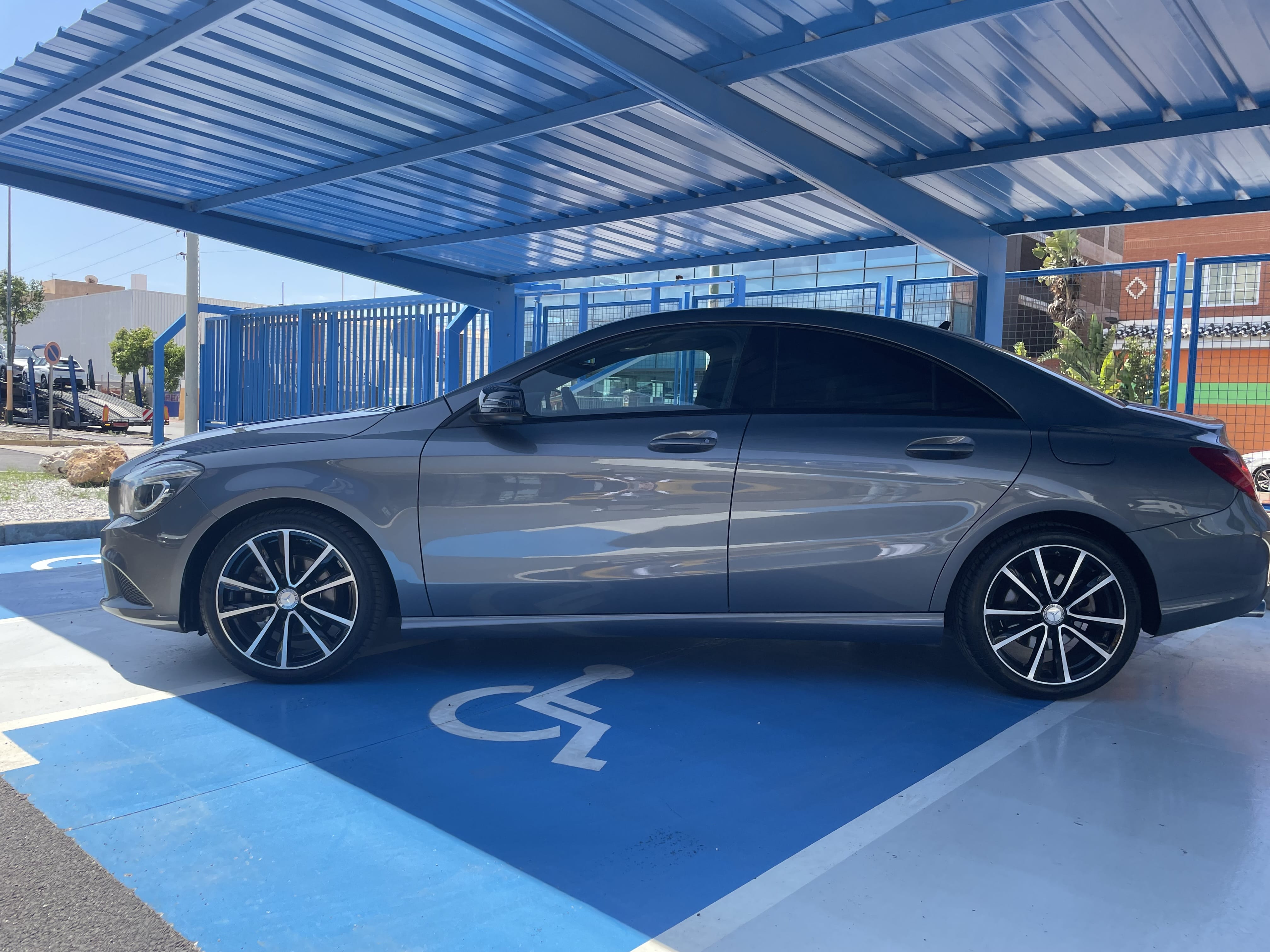 Mercedes-Benz Clase CLA con Aire acondicionado