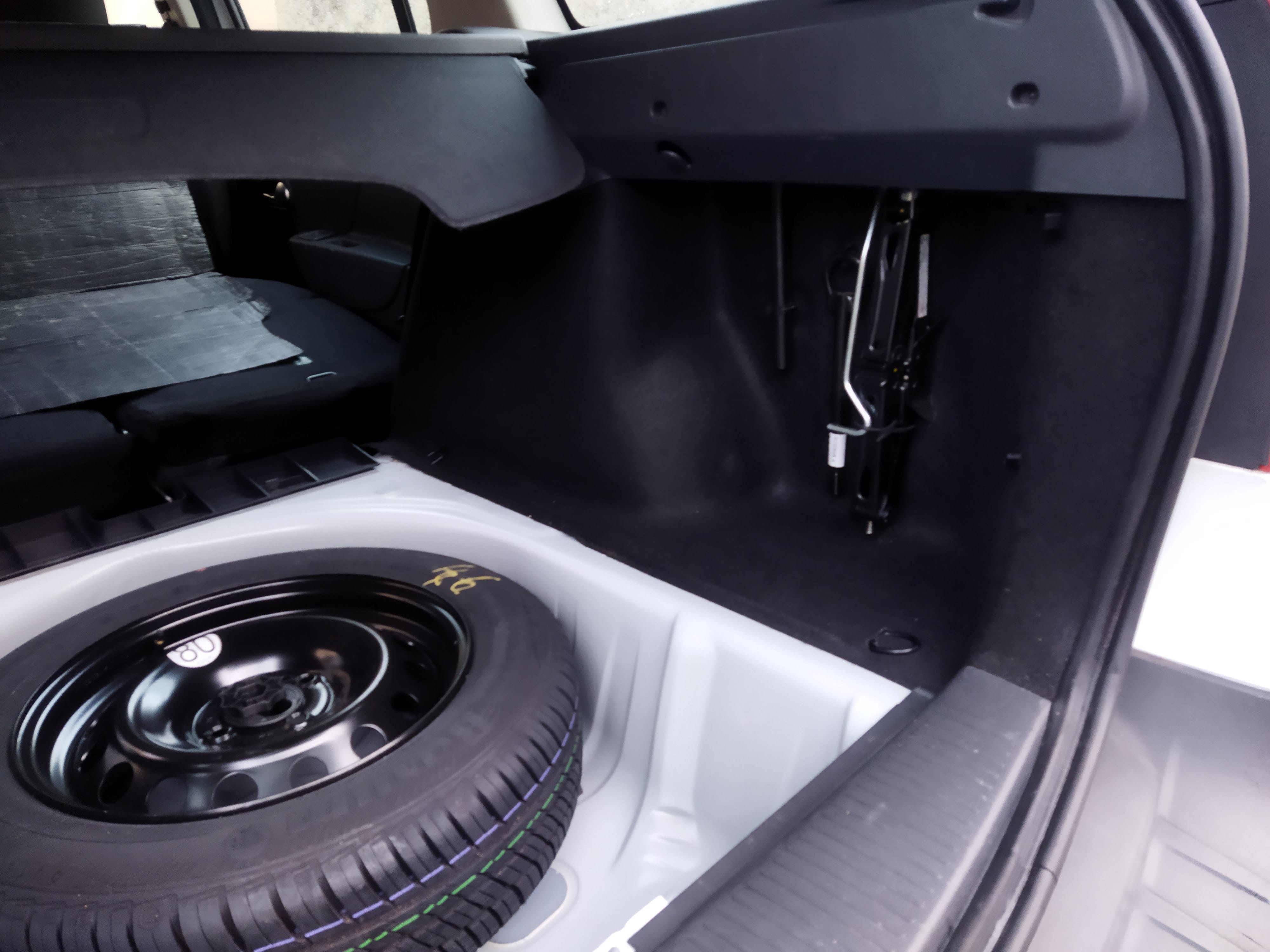 Dacia Logan MCV 0.9 TCE Stepway avec Pneus neige