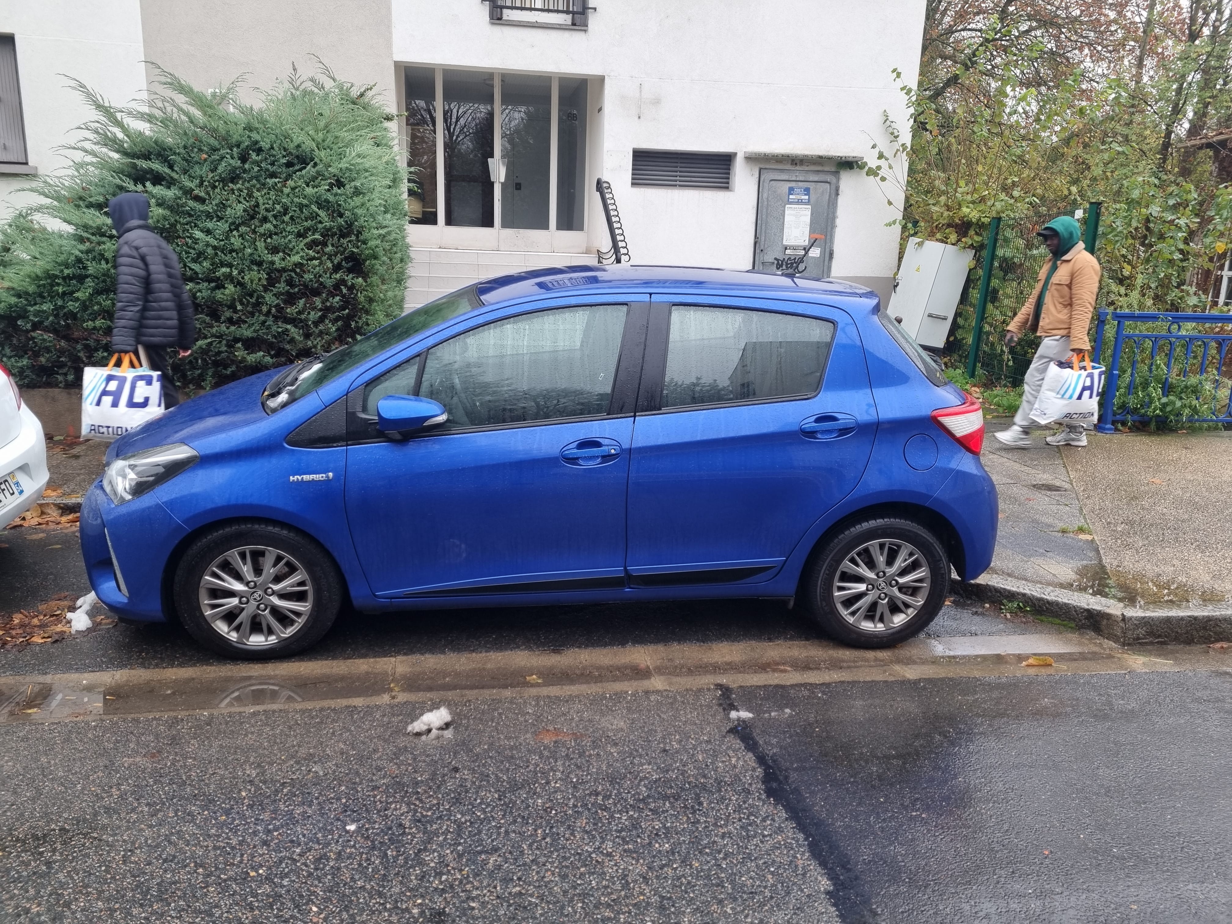 Toyota Yaris Hybride avec Climatisation