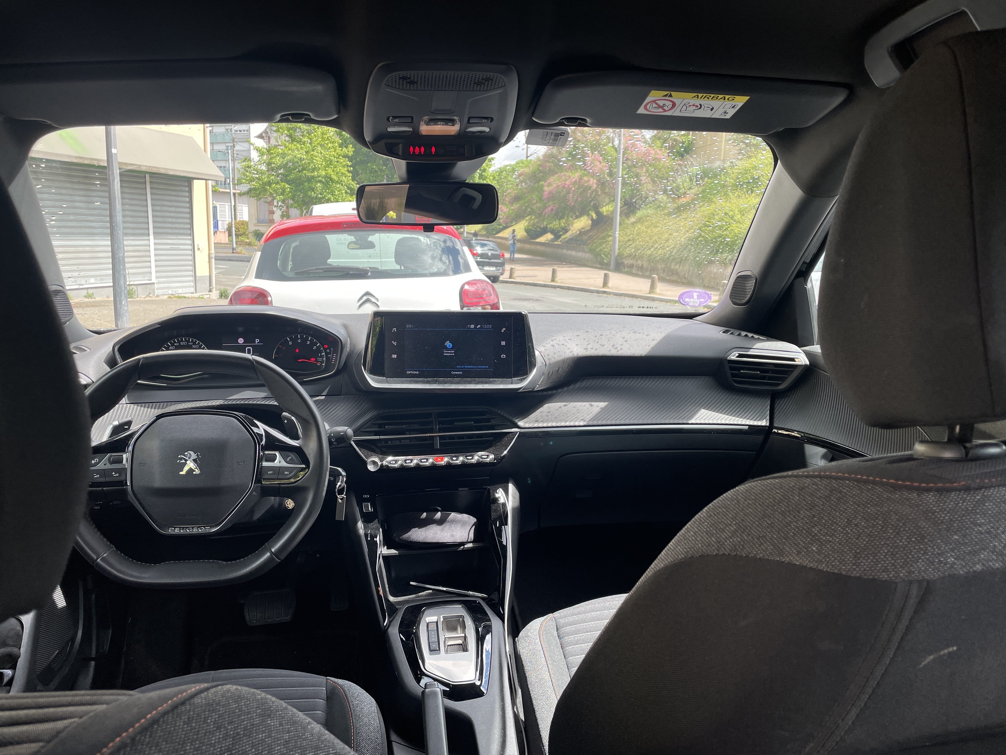 Peugeot 2008 avec GPS
