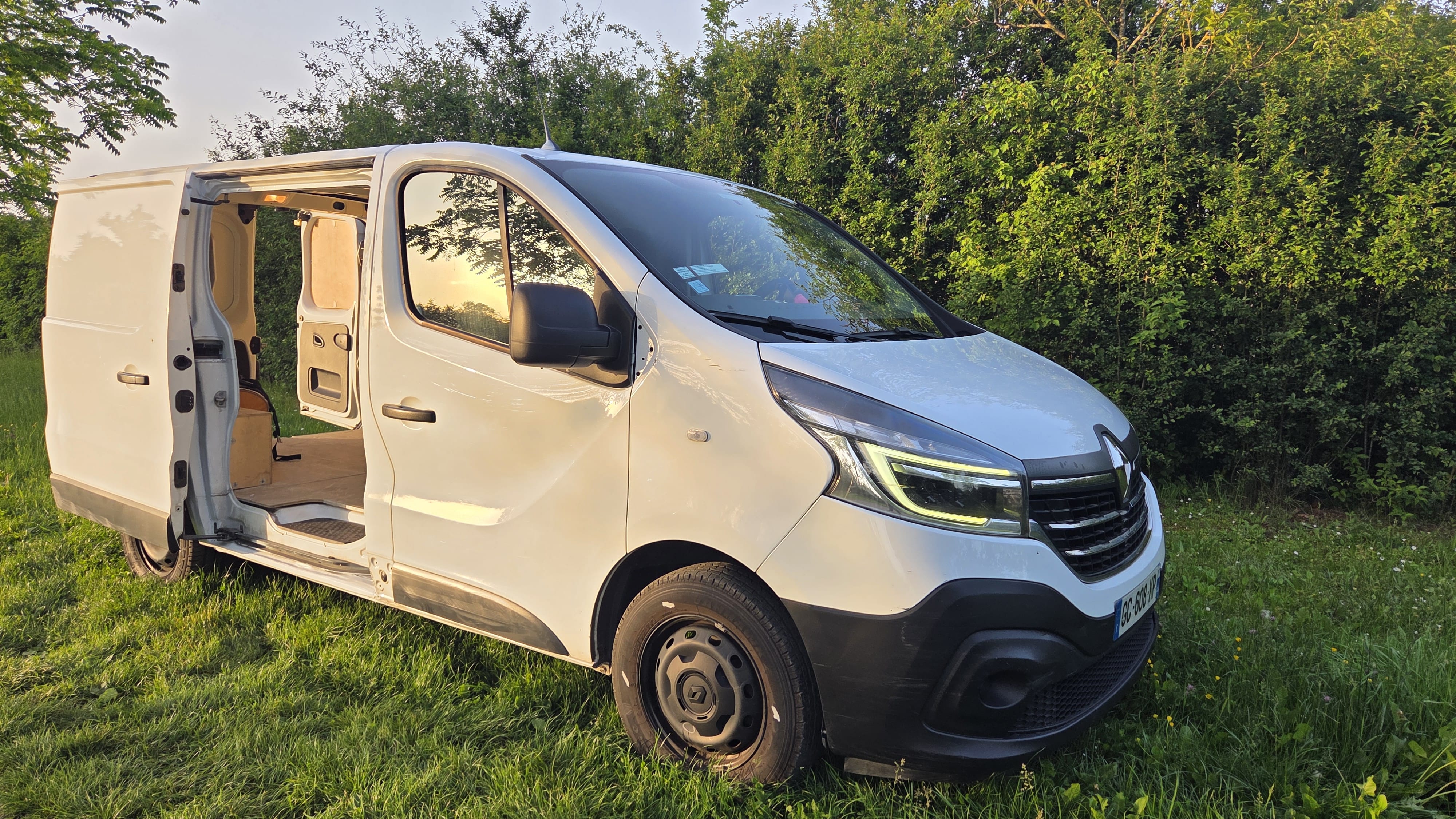 Renault Trafic L1H1 2.0 DCI Radar de Recul avec Caméra de recul