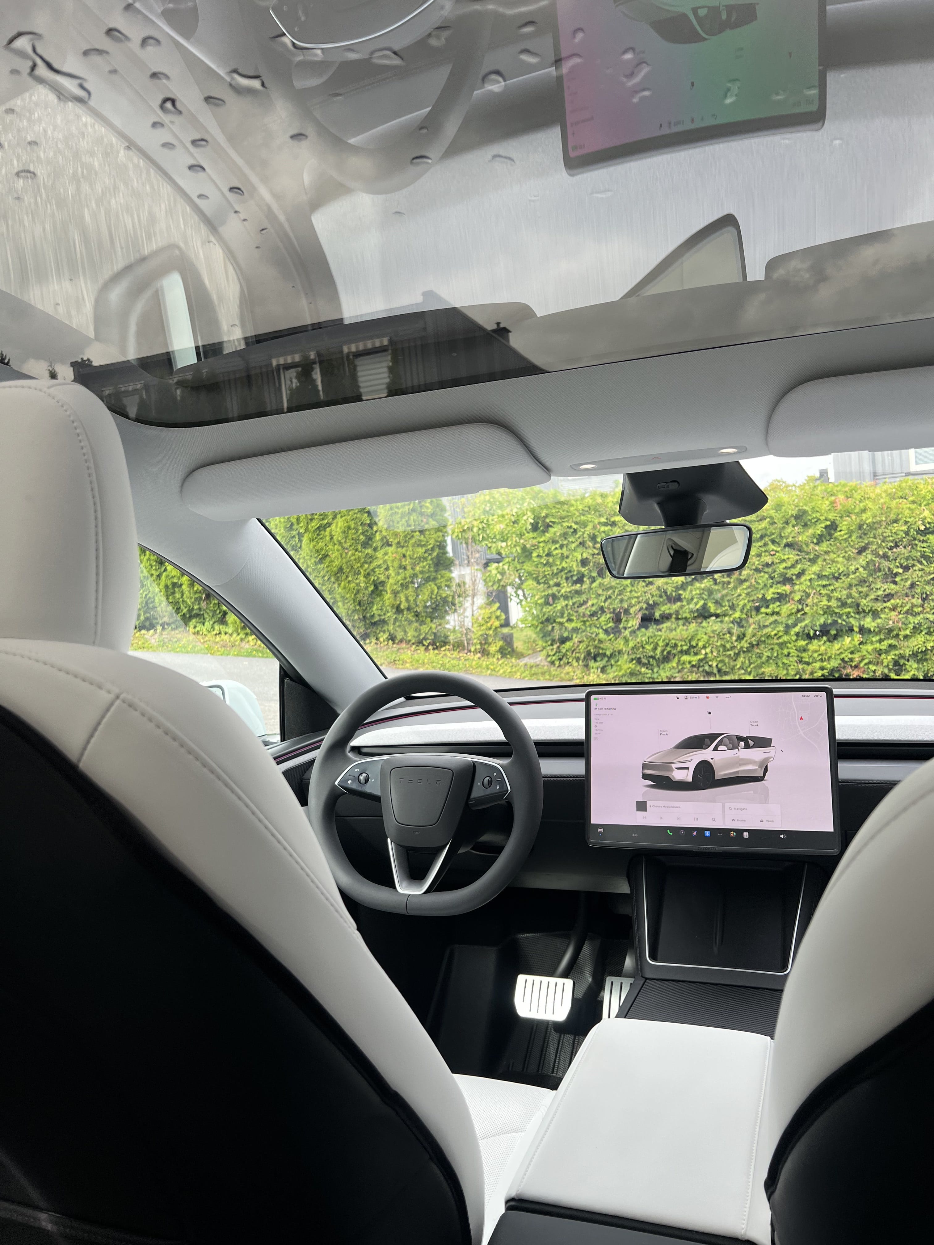 Tesla Model Y Long Range med Dashcam